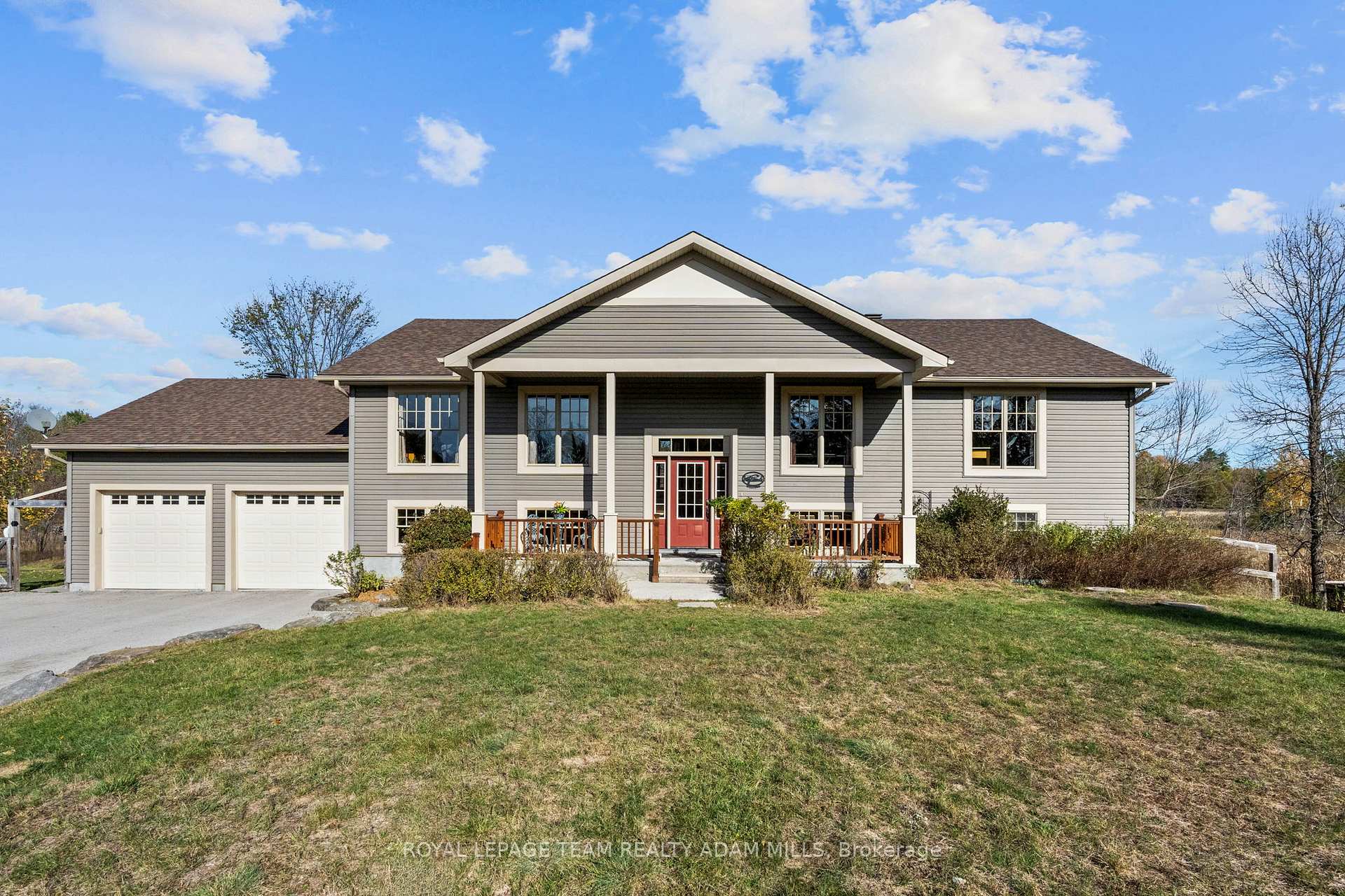 Photo 2 of 213 Wagon Drive, Ottawa, Dunrobin Shores — HOMEH