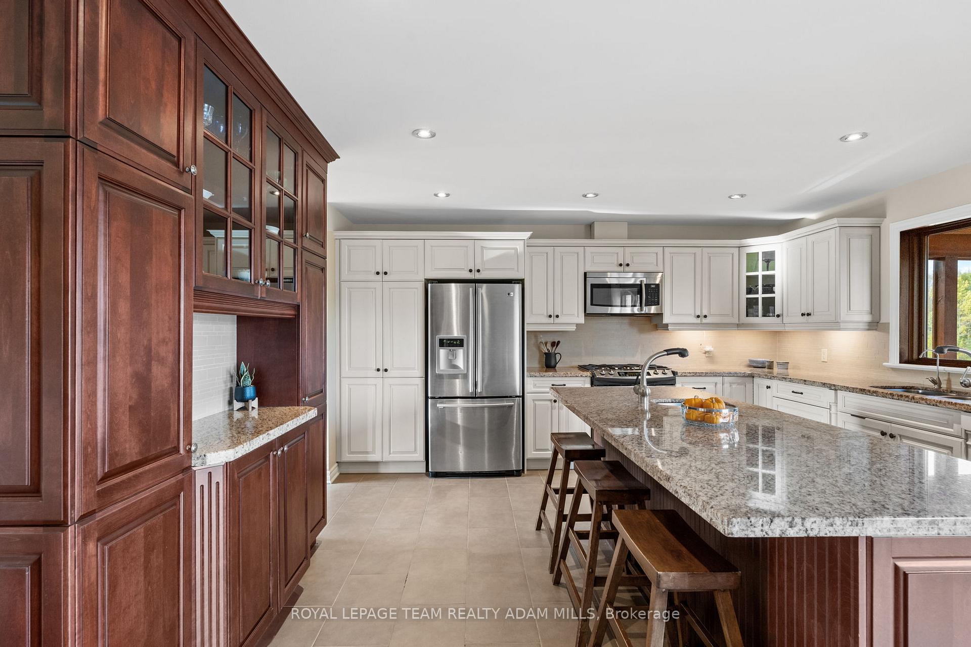 Photo 11 of 213 Wagon Drive, Ottawa, Dunrobin Shores — HOMEH