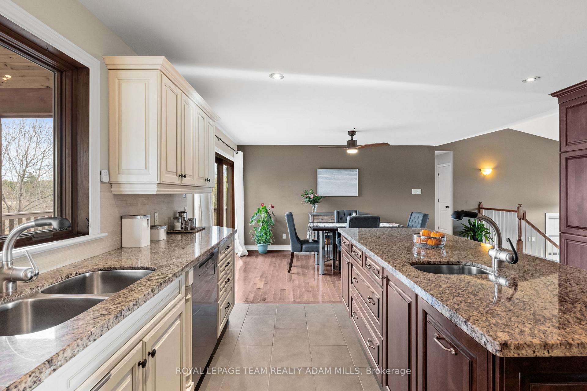 Photo 15 of 213 Wagon Drive, Ottawa, Dunrobin Shores — HOMEH