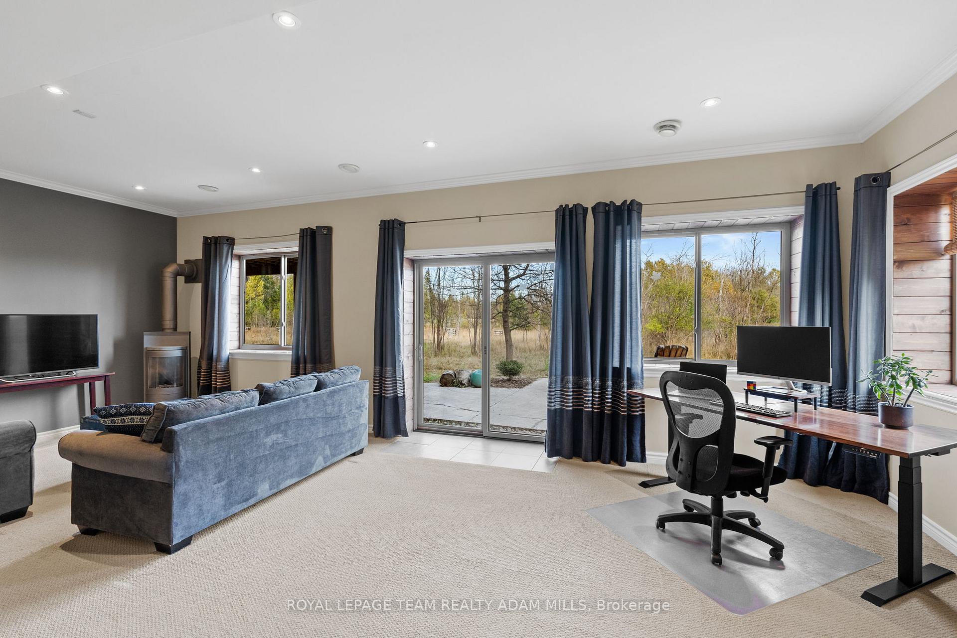 Photo 31 of 213 Wagon Drive, Ottawa, Dunrobin Shores — HOMEH