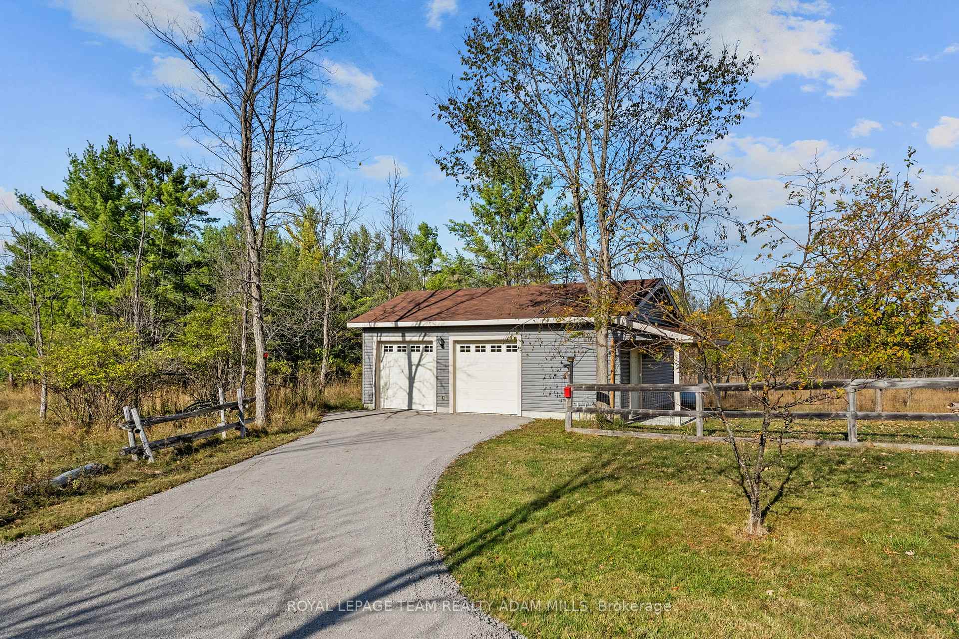 Photo 43 of 213 Wagon Drive, Ottawa, Dunrobin Shores — HOMEH