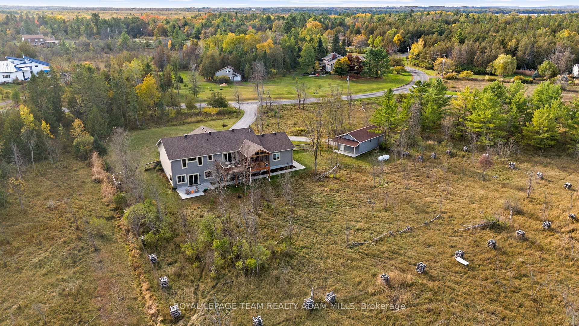 Photo 46 of 213 Wagon Drive, Ottawa, Dunrobin Shores — HOMEH