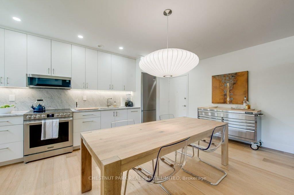 Photo 4 of Unit 3, 75 Scarborough Road, Toronto, The Beaches — HOMEH