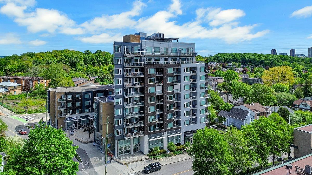 Front of Unit 813, 7 Marquette Avenue