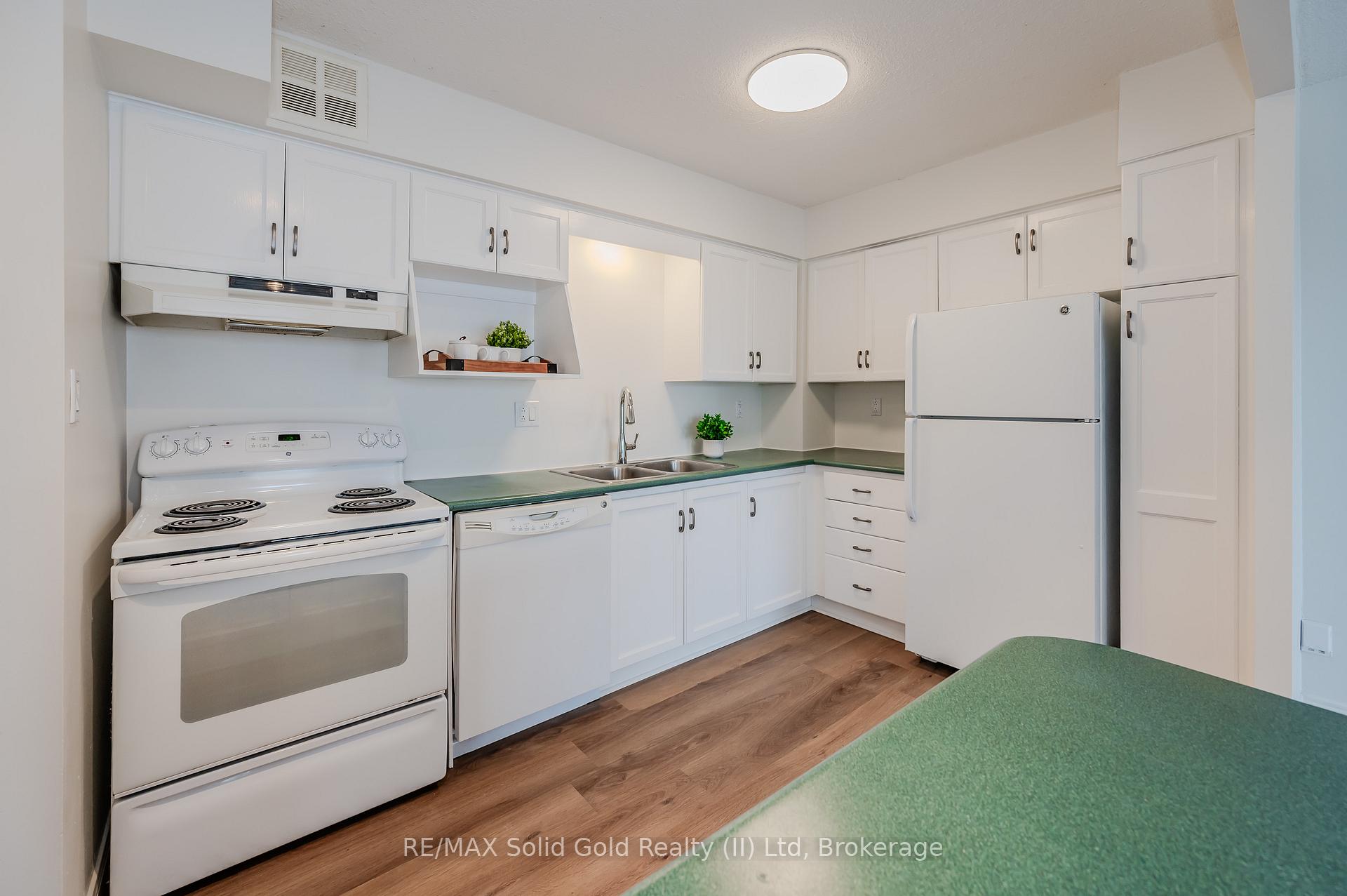 Photo 5 of Unit 705, 260 Sheldon Avenue N, Kitchener — HOMEH