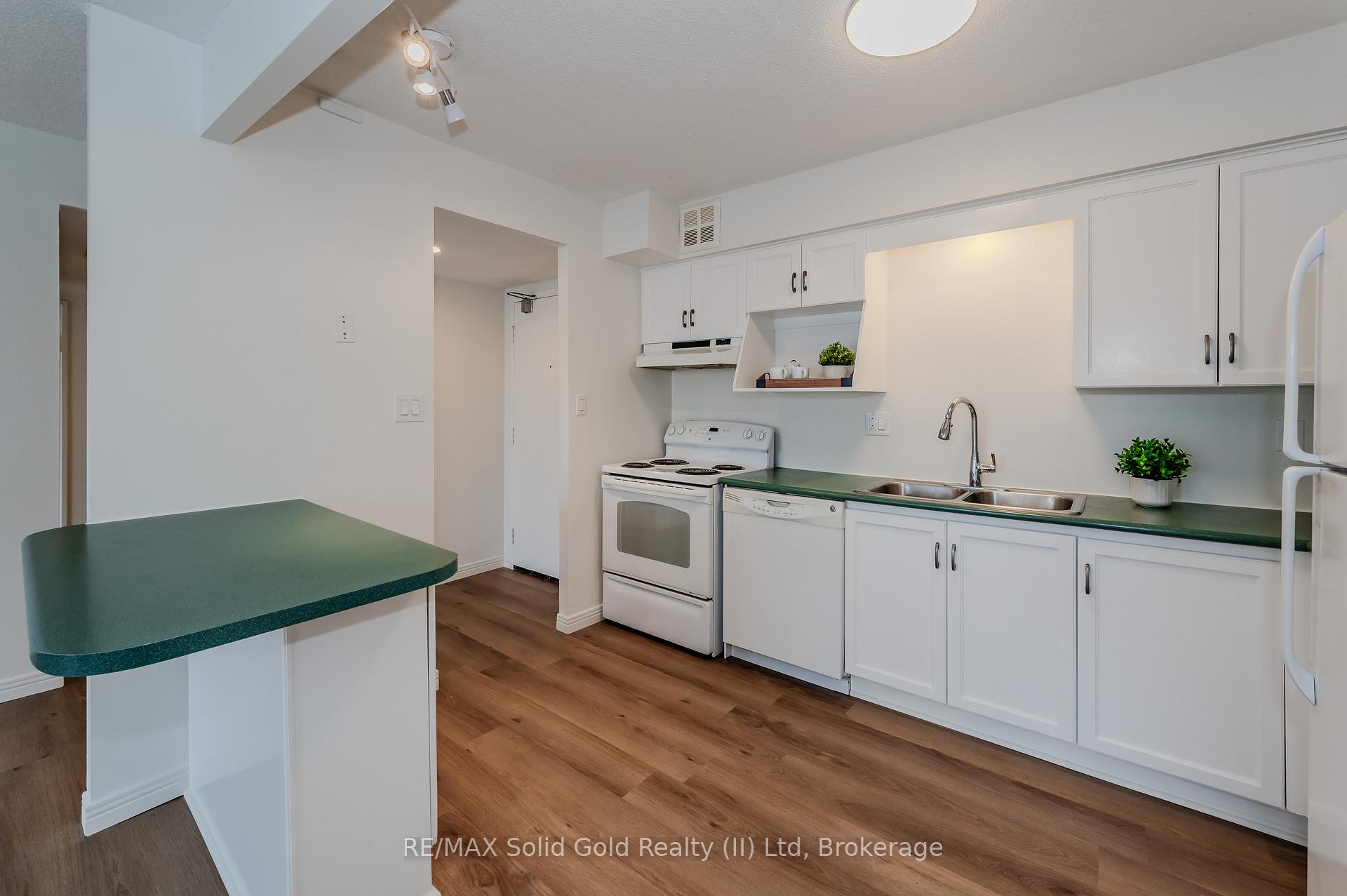 Photo 6 of Unit 705, 260 Sheldon Avenue N, Kitchener — HOMEH