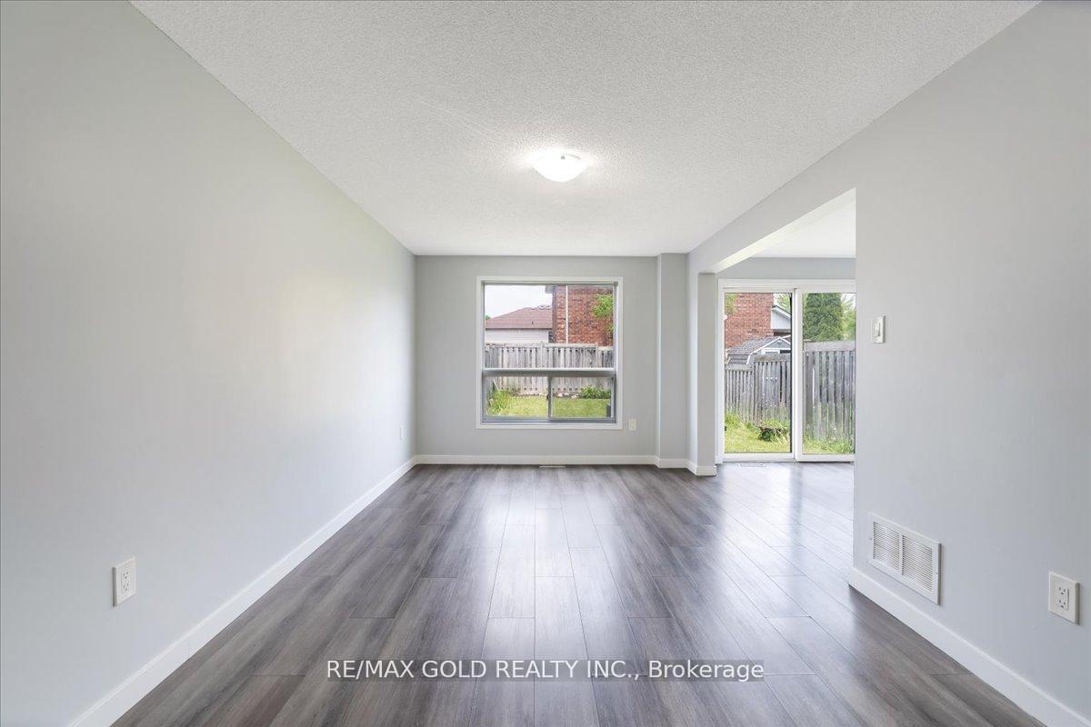 Photo 8 of 260 Dunsmore Lane, Barrie, Georgian Drive — HOMEH