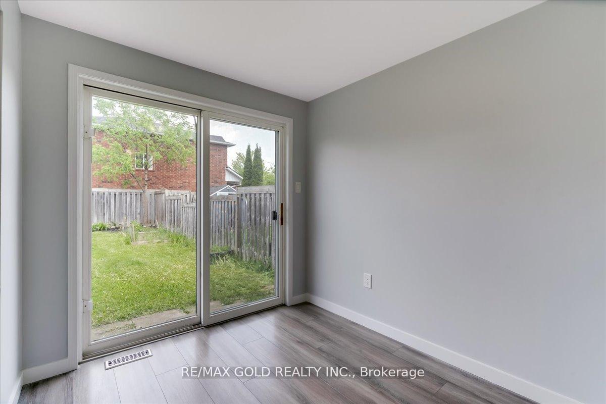 Photo 10 of 260 Dunsmore Lane, Barrie, Georgian Drive — HOMEH