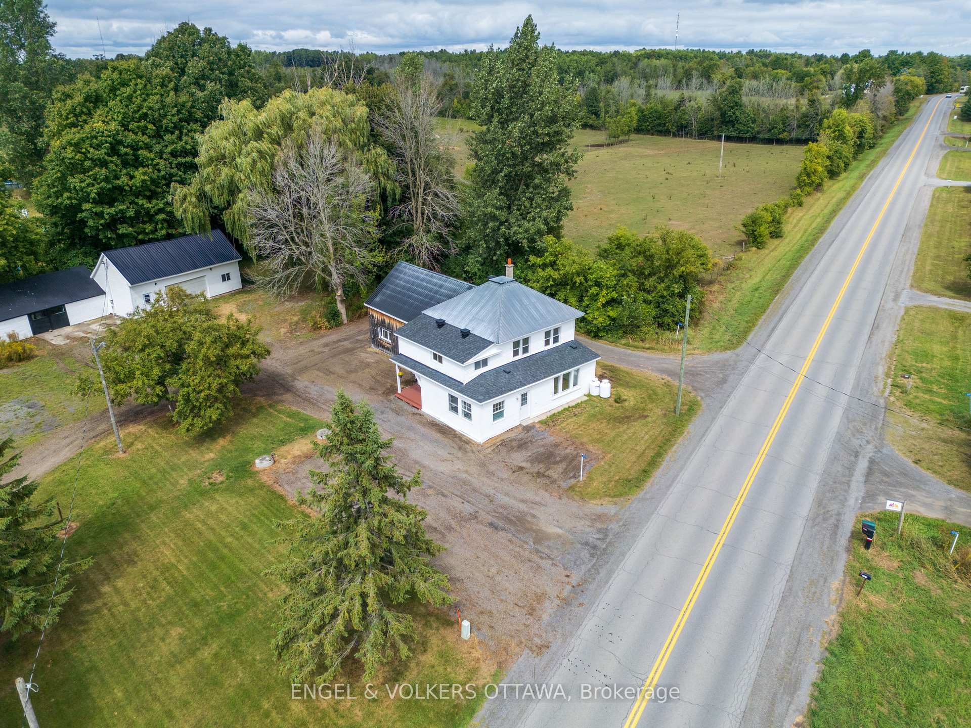 Front of 3012 County 21 Road