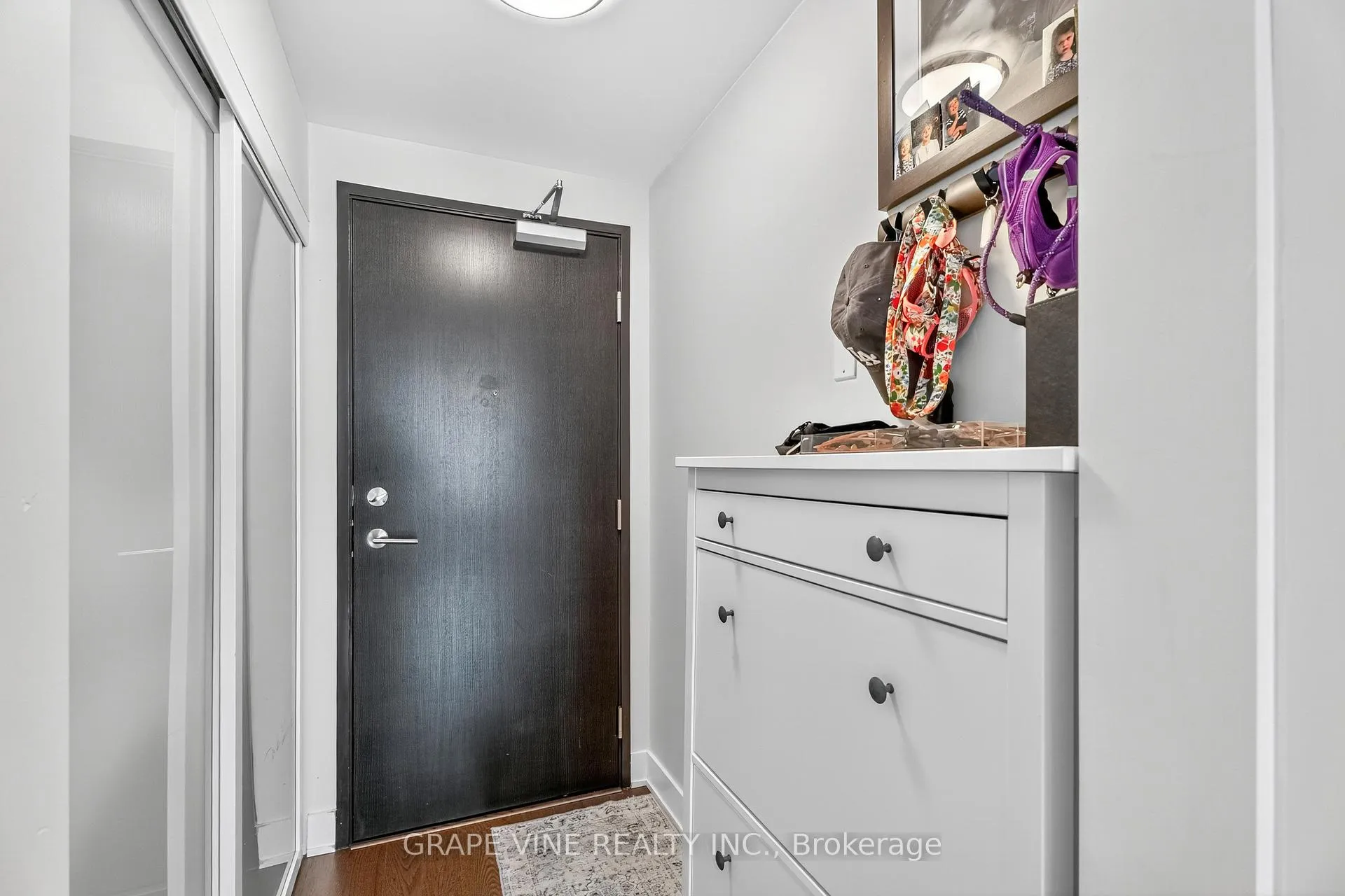 Photo 6 of Unit 304, 1035 Bank Street, Ottawa, Glebe — HOMEH