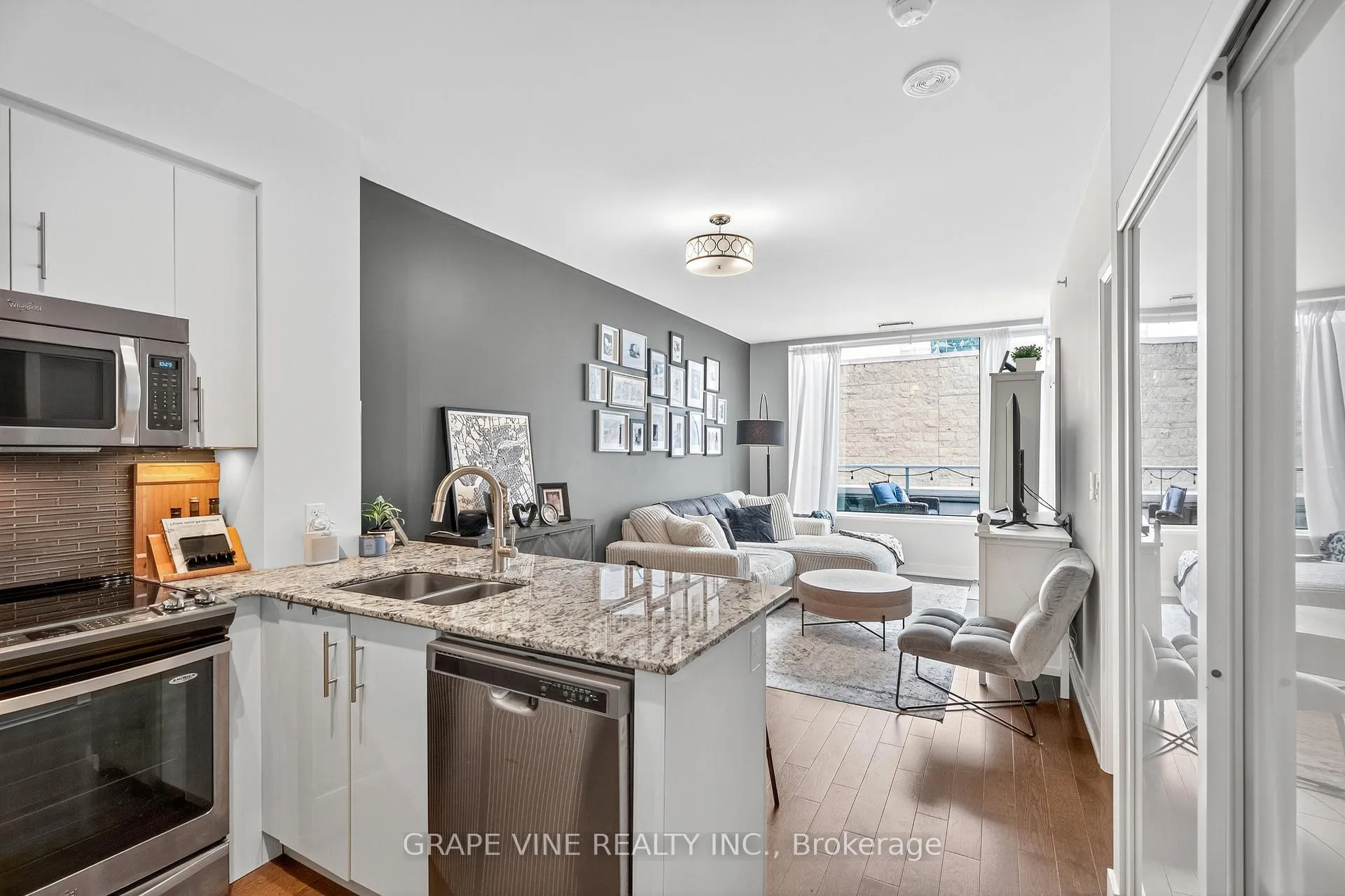 Photo 7 of Unit 304, 1035 Bank Street, Ottawa, Glebe — HOMEH