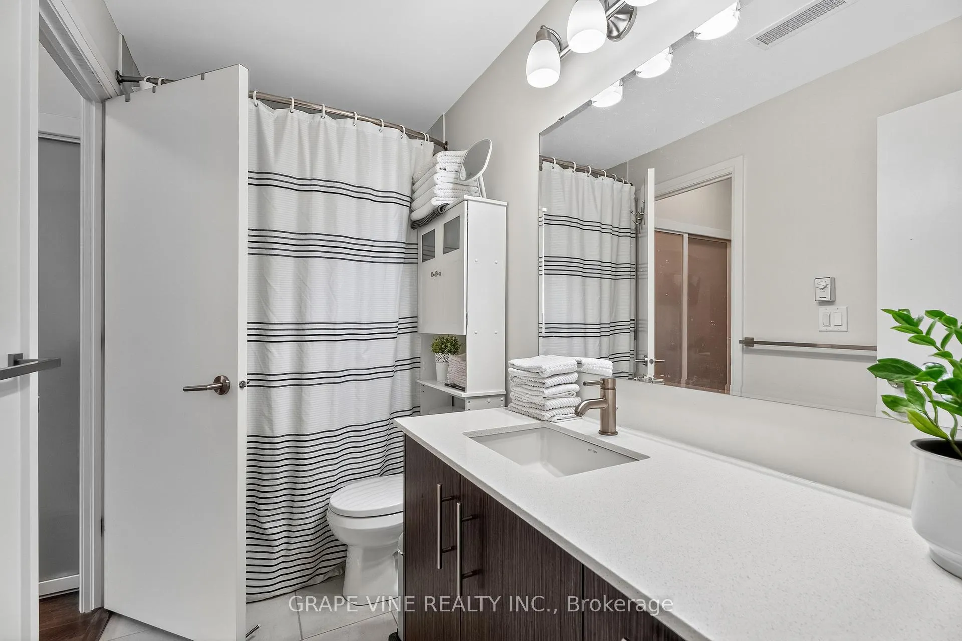 Photo 8 of Unit 304, 1035 Bank Street, Ottawa, Glebe — HOMEH