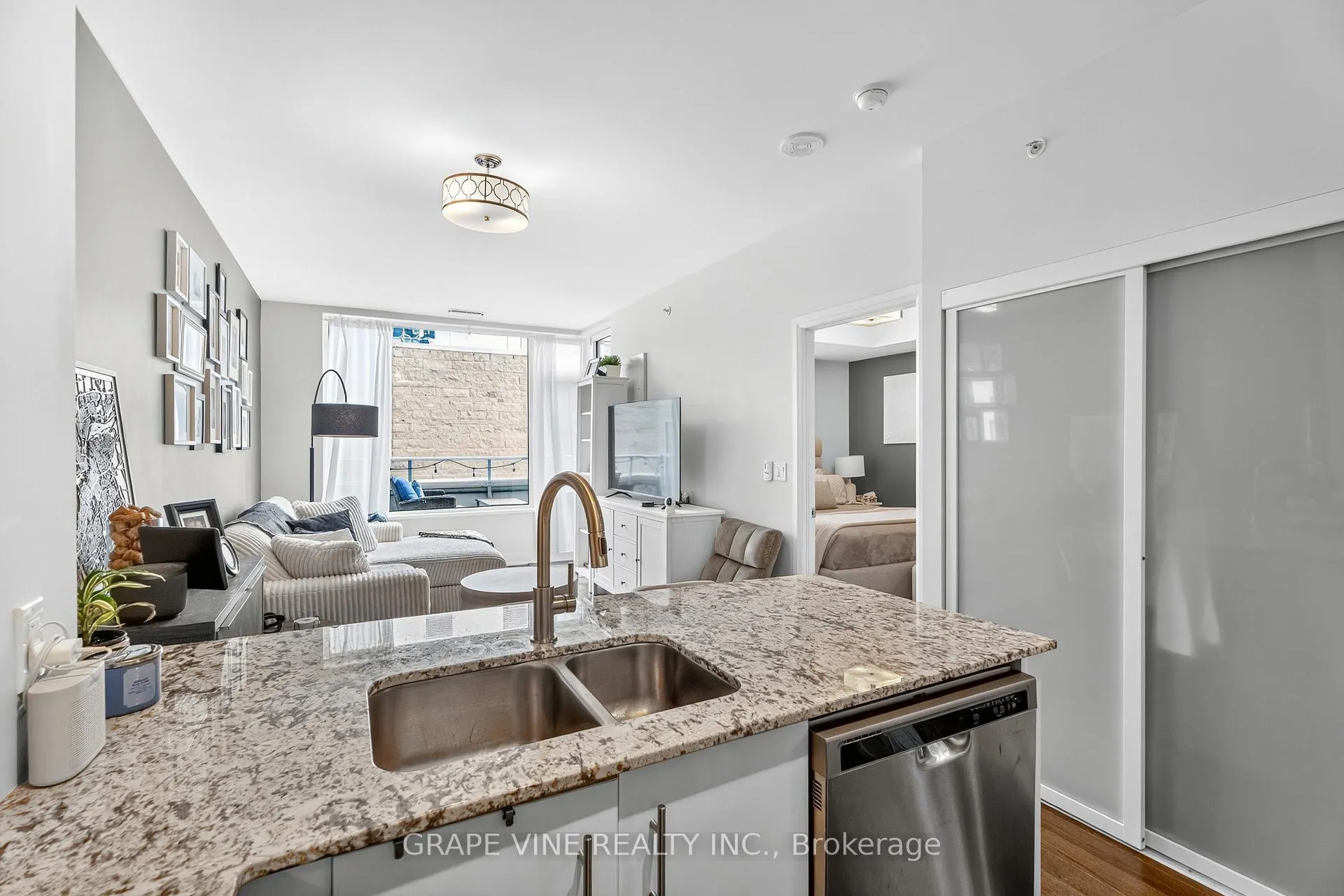 Photo 12 of Unit 304, 1035 Bank Street, Ottawa, Glebe — HOMEH