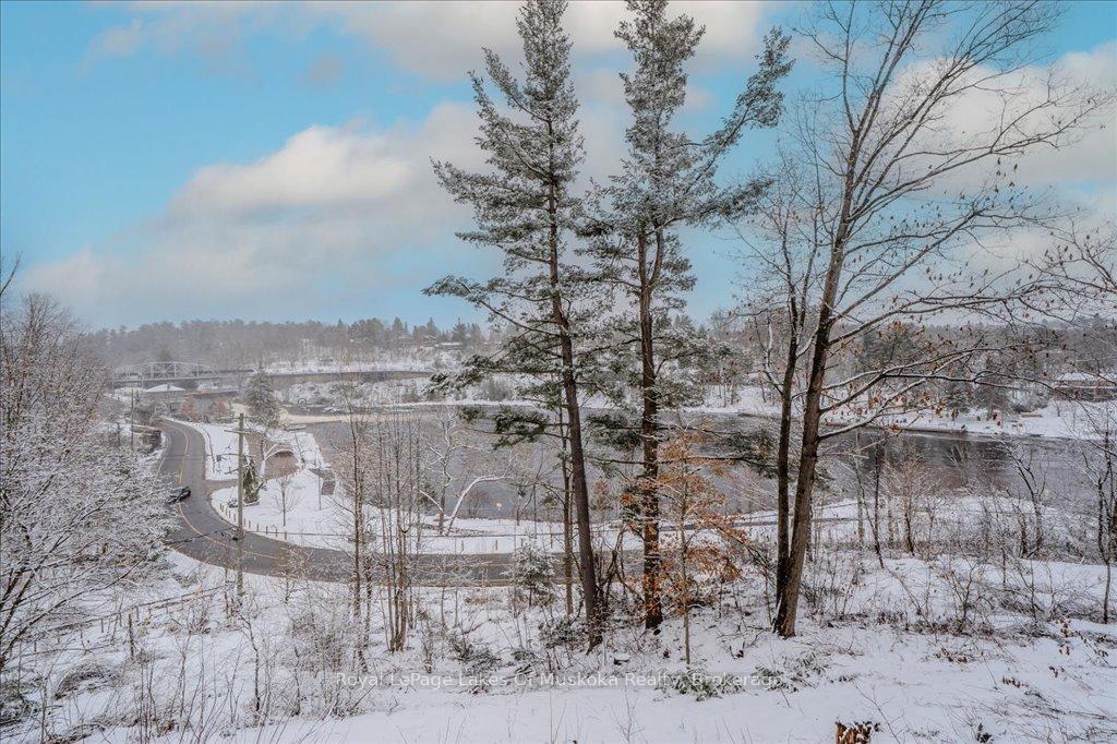 Photo 67 of Unit GL2, 10A Kimberley Avenue, Bracebridge, Macaulay — HOMEH