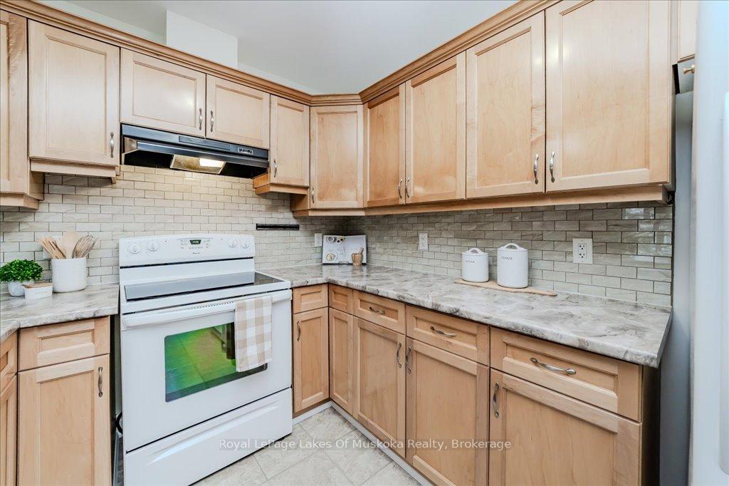 Photo 41 of Unit GL2, 10A Kimberley Avenue, Bracebridge, Macaulay — HOMEH
