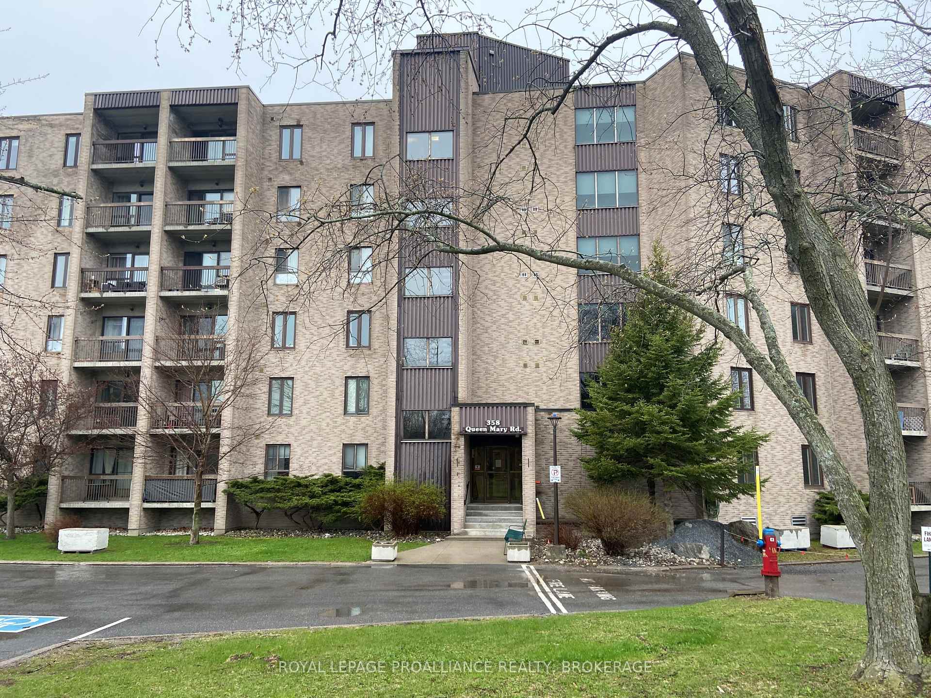 Photo 2 of Unit 208, 358 Queen Mary Road, Kingston, West of Sir John A. Blvd — HOMEH