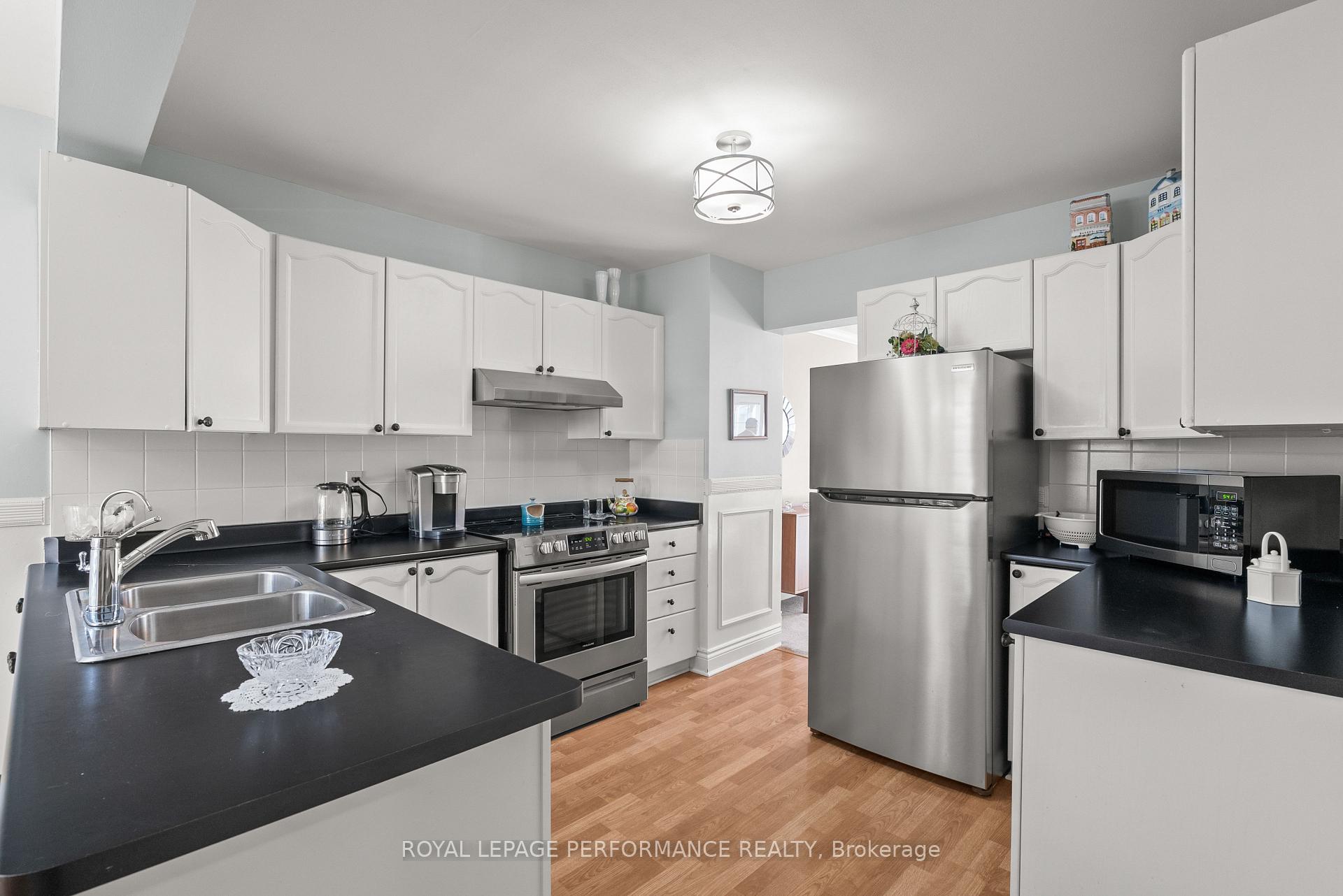 Photo 7 of 151 Midsummer Terrace, Ottawa, Queenswood Heights South — HOMEH