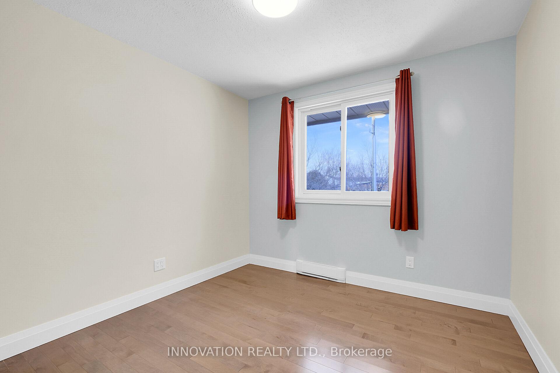 Photo 16 of 360 Montfort Street, Ottawa, Vanier — HOMEH