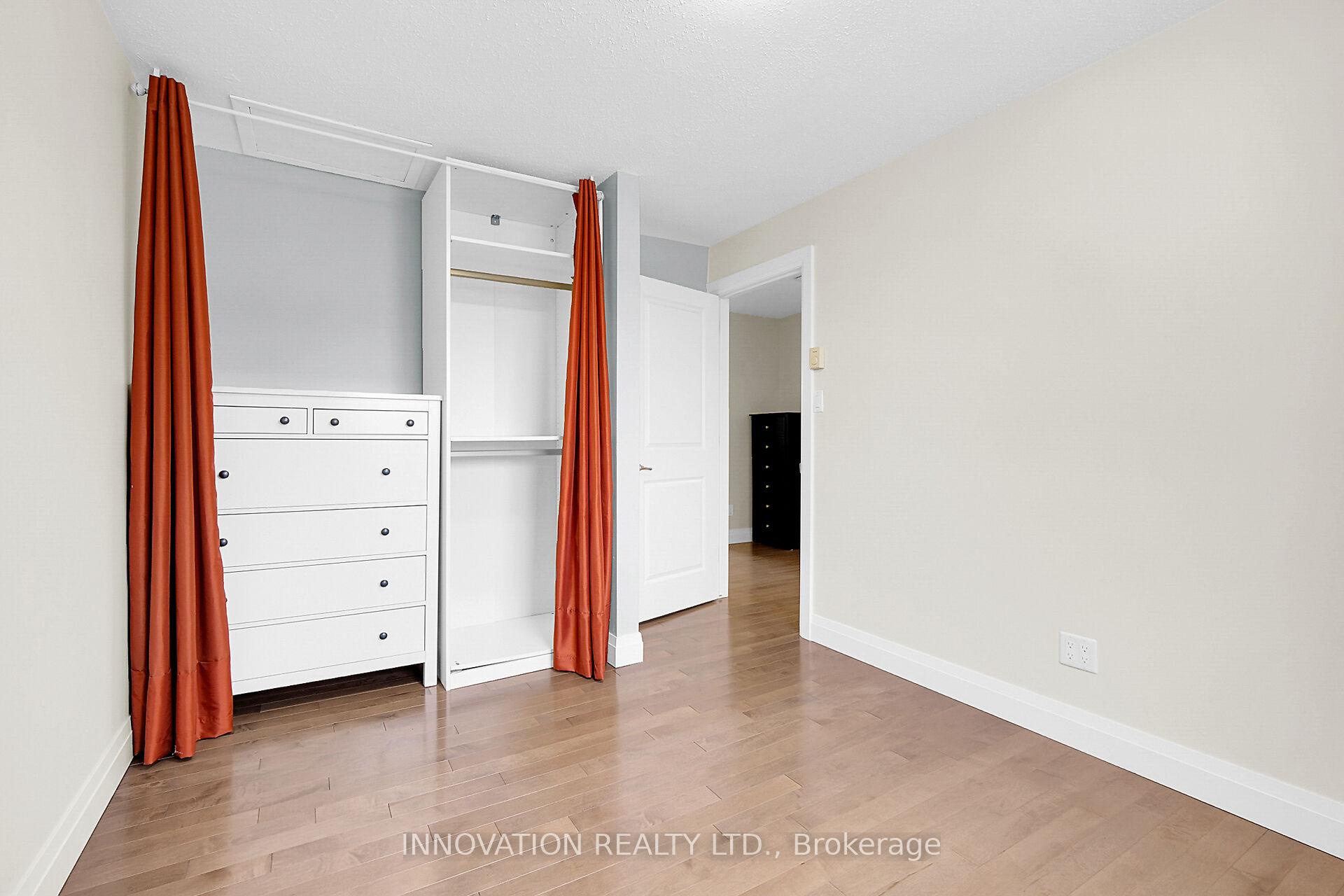 Photo 17 of 360 Montfort Street, Ottawa, Vanier — HOMEH