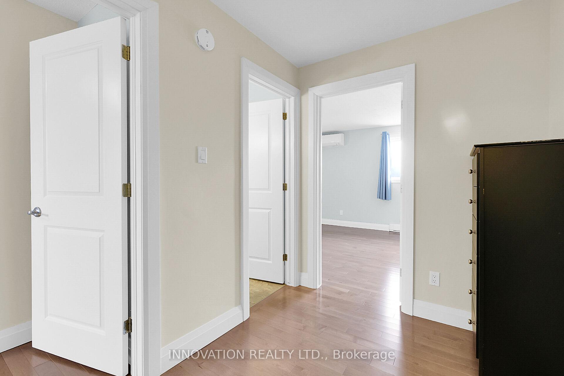 Photo 18 of 360 Montfort Street, Ottawa, Vanier — HOMEH