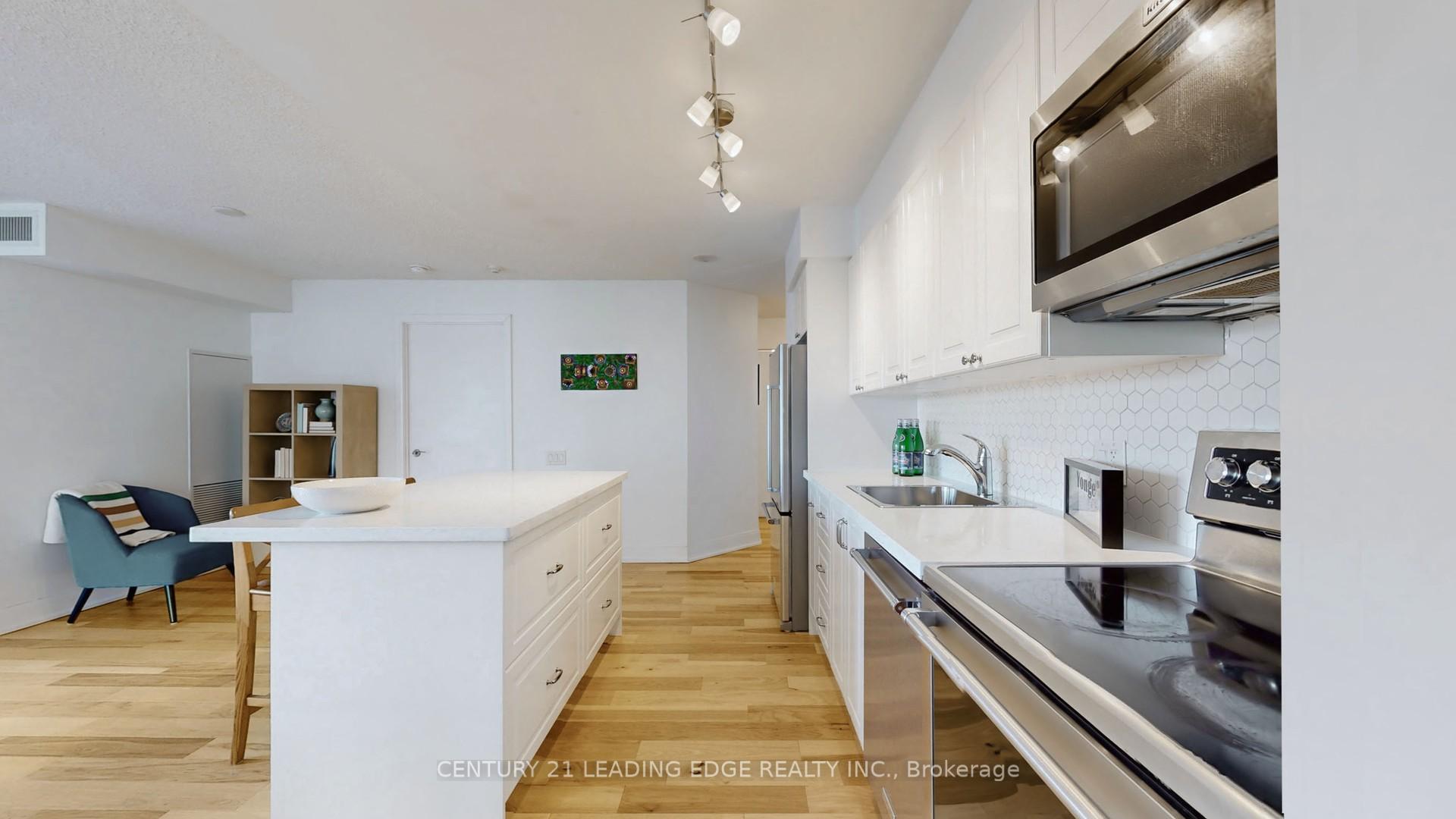 Photo 7 of Unit 802, 2191 Yonge Street, Toronto, Mount Pleasant West — HOMEH