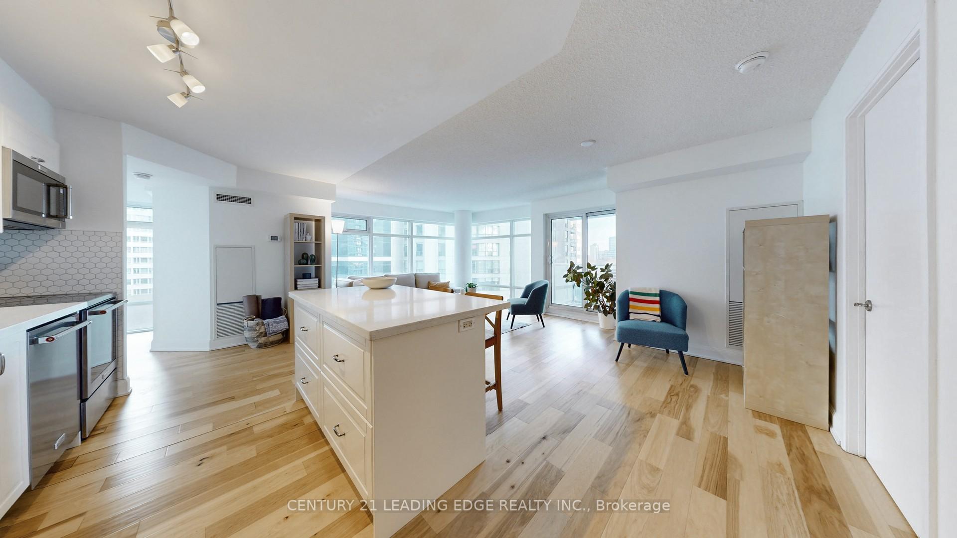 Photo 8 of Unit 802, 2191 Yonge Street, Toronto, Mount Pleasant West — HOMEH