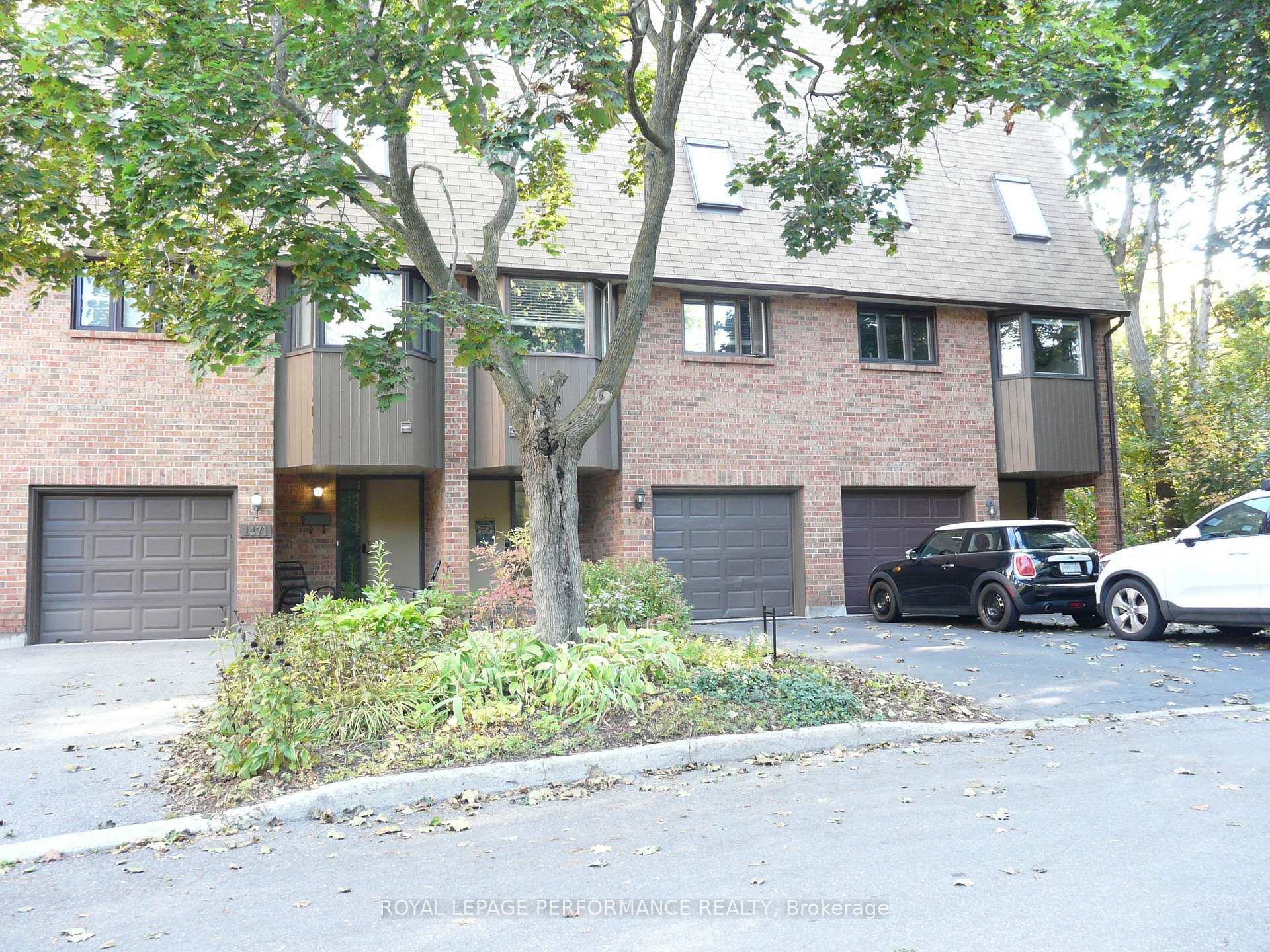 Front of 1473 Waltham Street