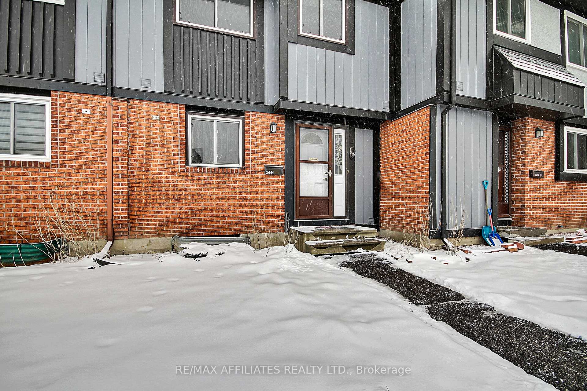 Photo 2 of Unit C, 432 Moodie Drive, Ottawa, Westcliffe Estates — HOMEH