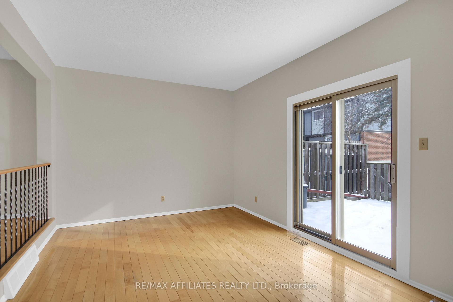 Photo 5 of Unit C, 432 Moodie Drive, Ottawa, Westcliffe Estates — HOMEH