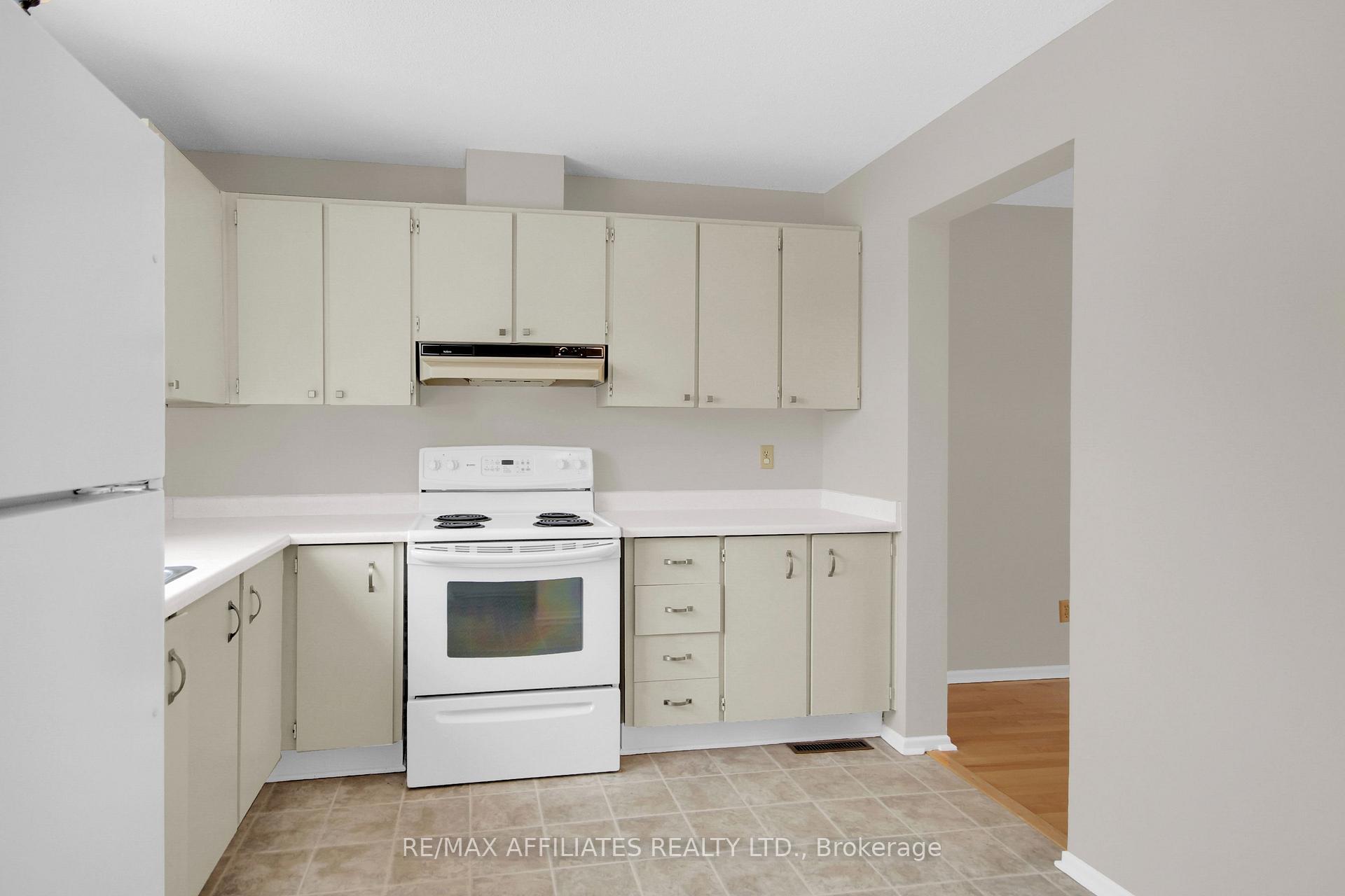 Photo 9 of Unit C, 432 Moodie Drive, Ottawa, Westcliffe Estates — HOMEH