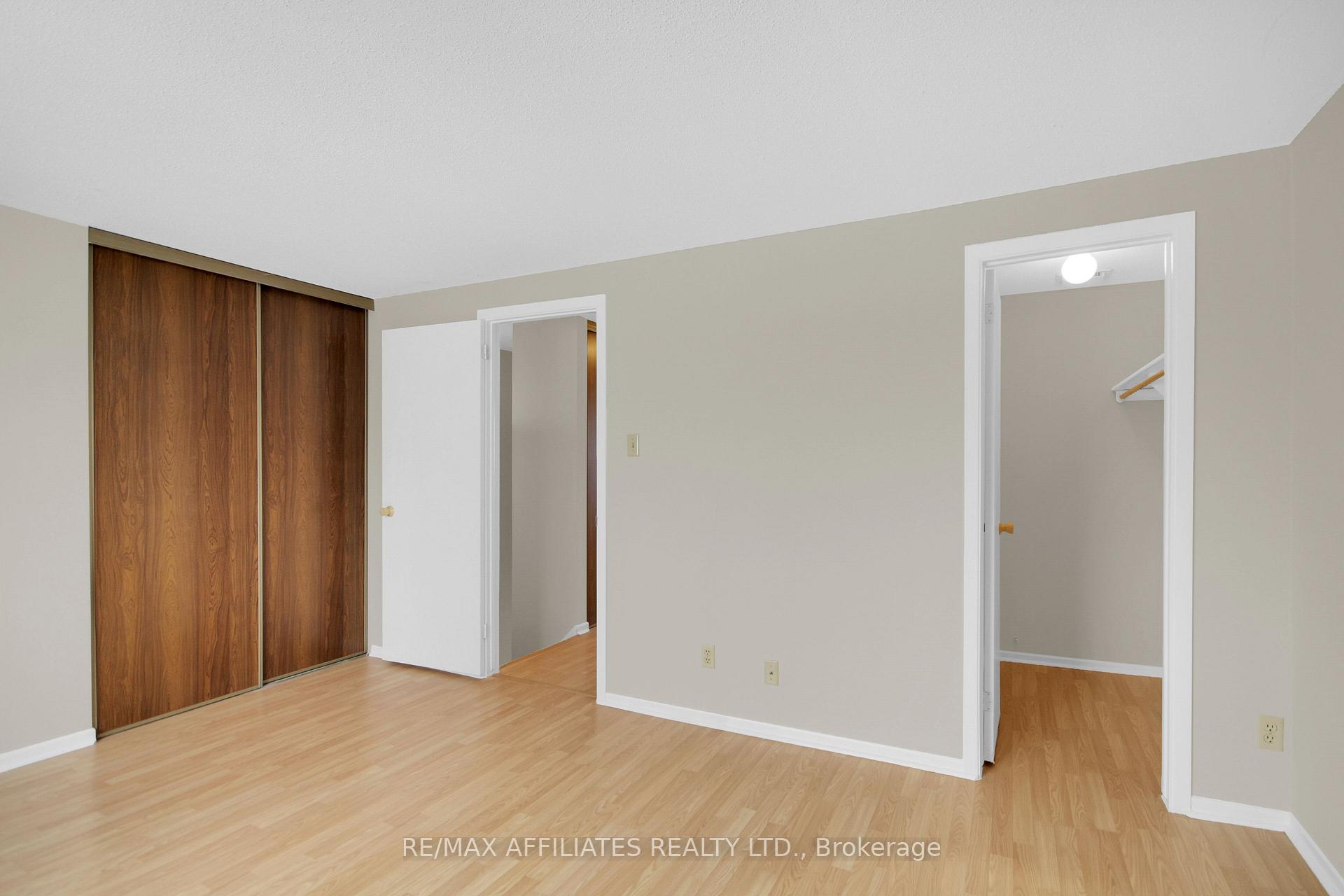 Photo 14 of Unit C, 432 Moodie Drive, Ottawa, Westcliffe Estates — HOMEH