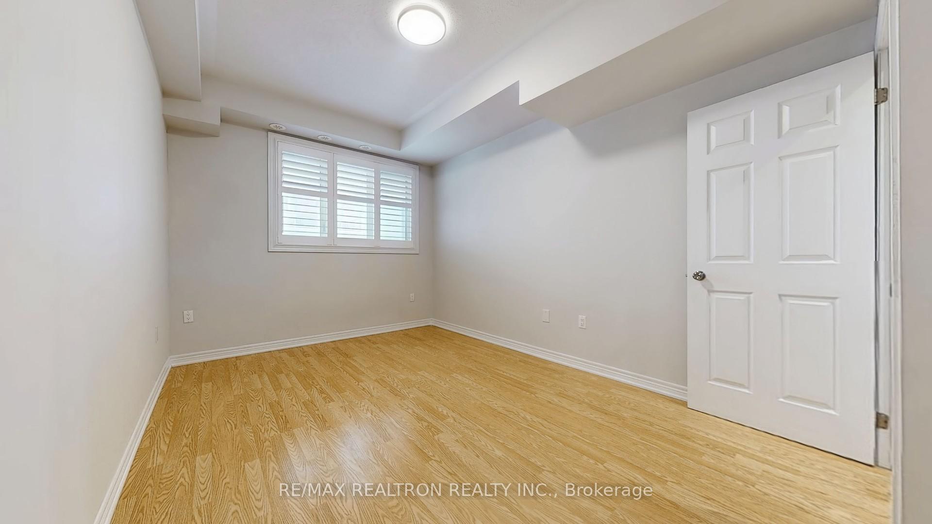Photo 21 of 26 Comely Way, Markham, Milliken Mills East — HOMEH
