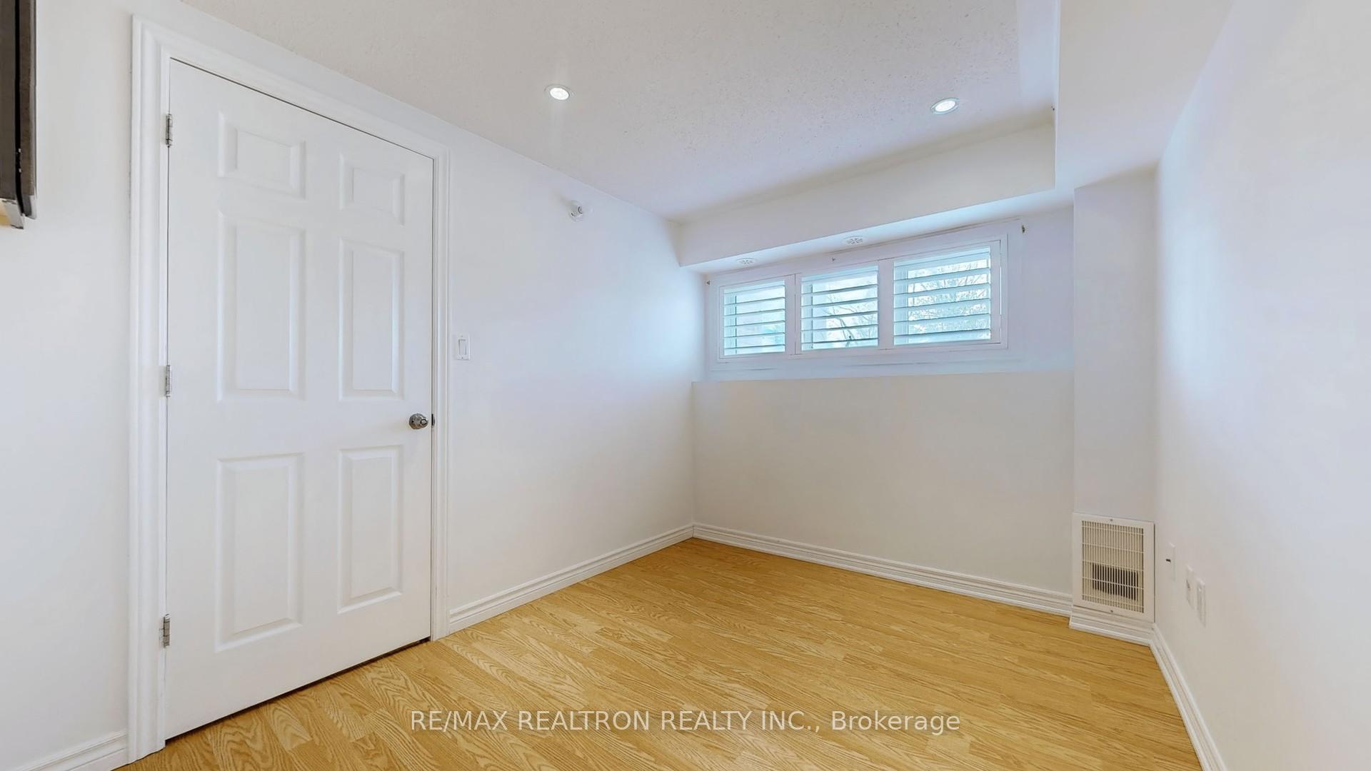 Photo 28 of 26 Comely Way, Markham, Milliken Mills East — HOMEH