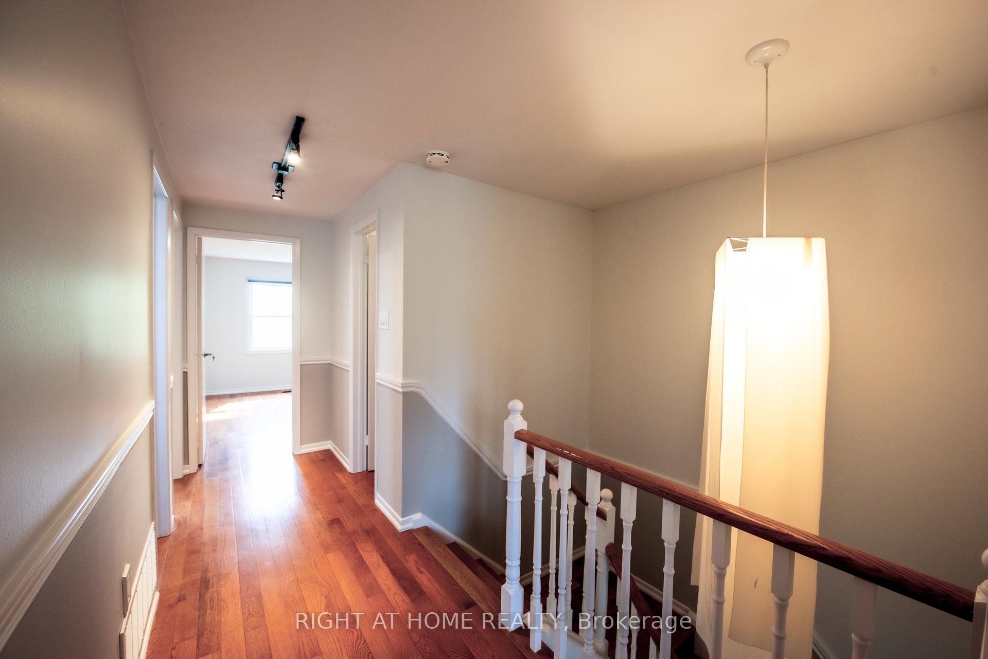 Photo 7 of 240 Simonston Boulevard, Markham, German Mills — HOMEH
