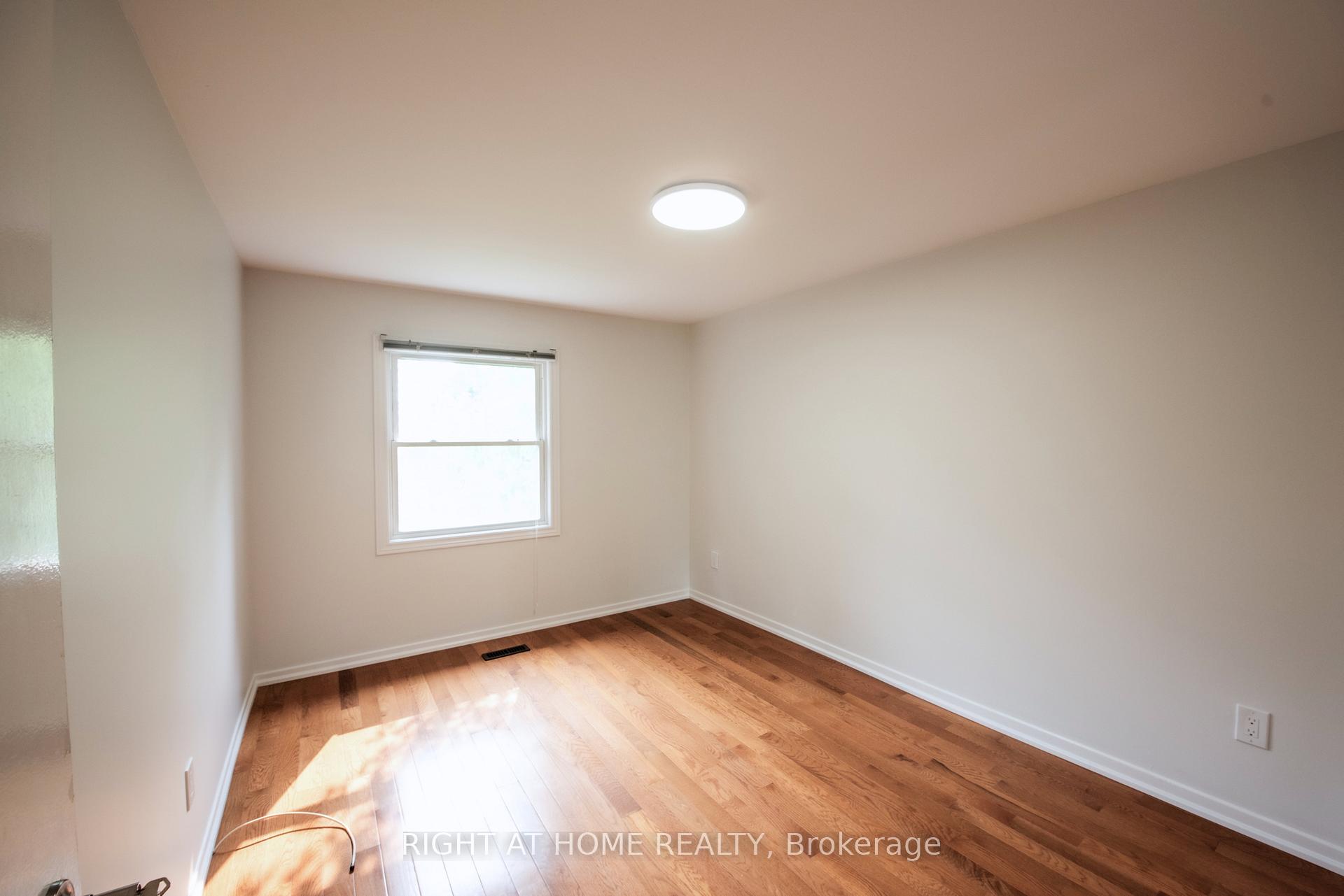 Photo 12 of 240 Simonston Boulevard, Markham, German Mills — HOMEH