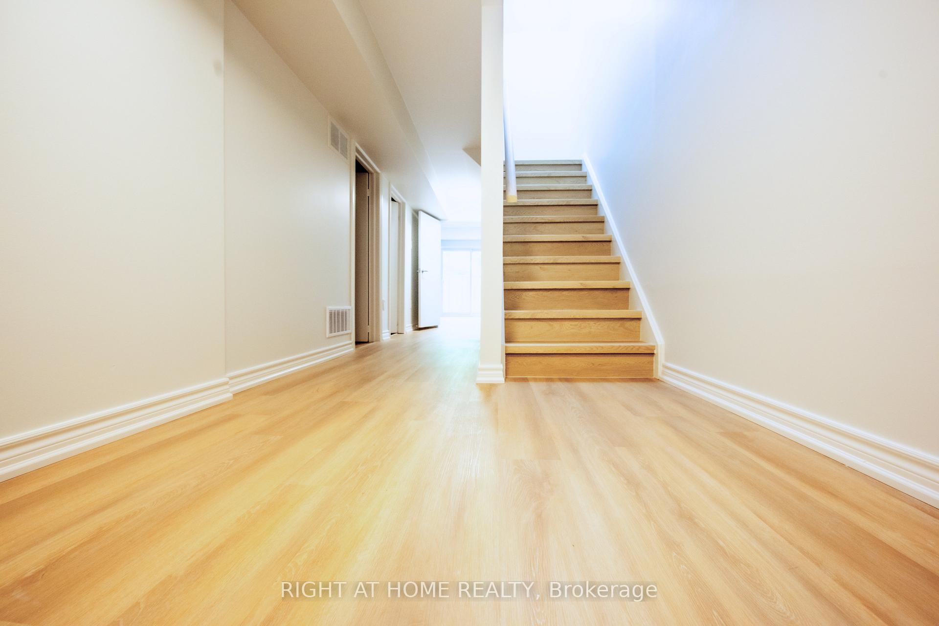 Photo 14 of 240 Simonston Boulevard, Markham, German Mills — HOMEH