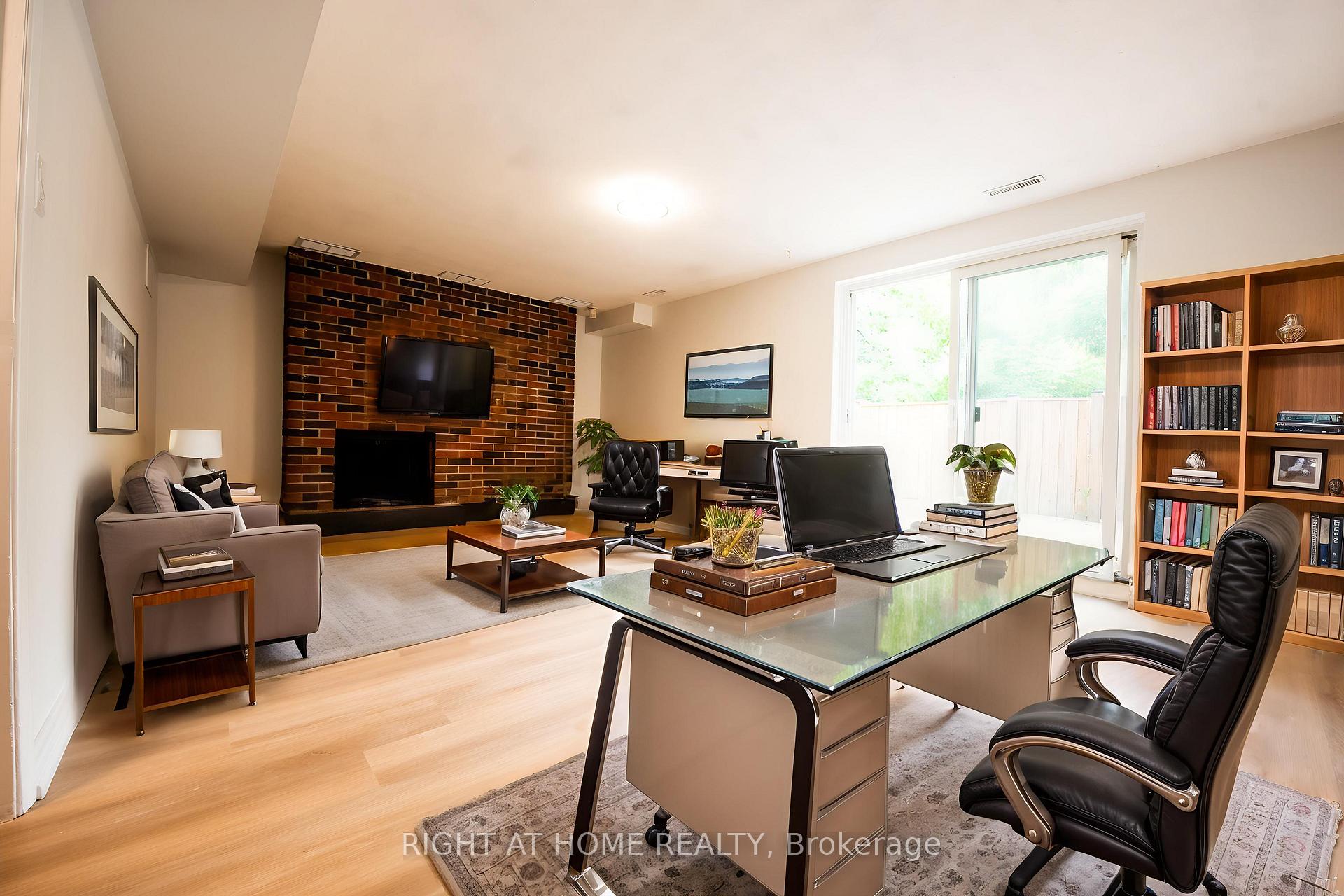 Photo 15 of 240 Simonston Boulevard, Markham, German Mills — HOMEH