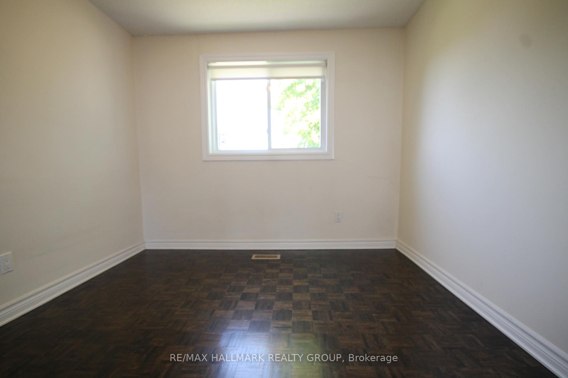 Photo 14 of 37 B Glenridge Road, Ottawa, Meadowlands/Crestview — HOMEH