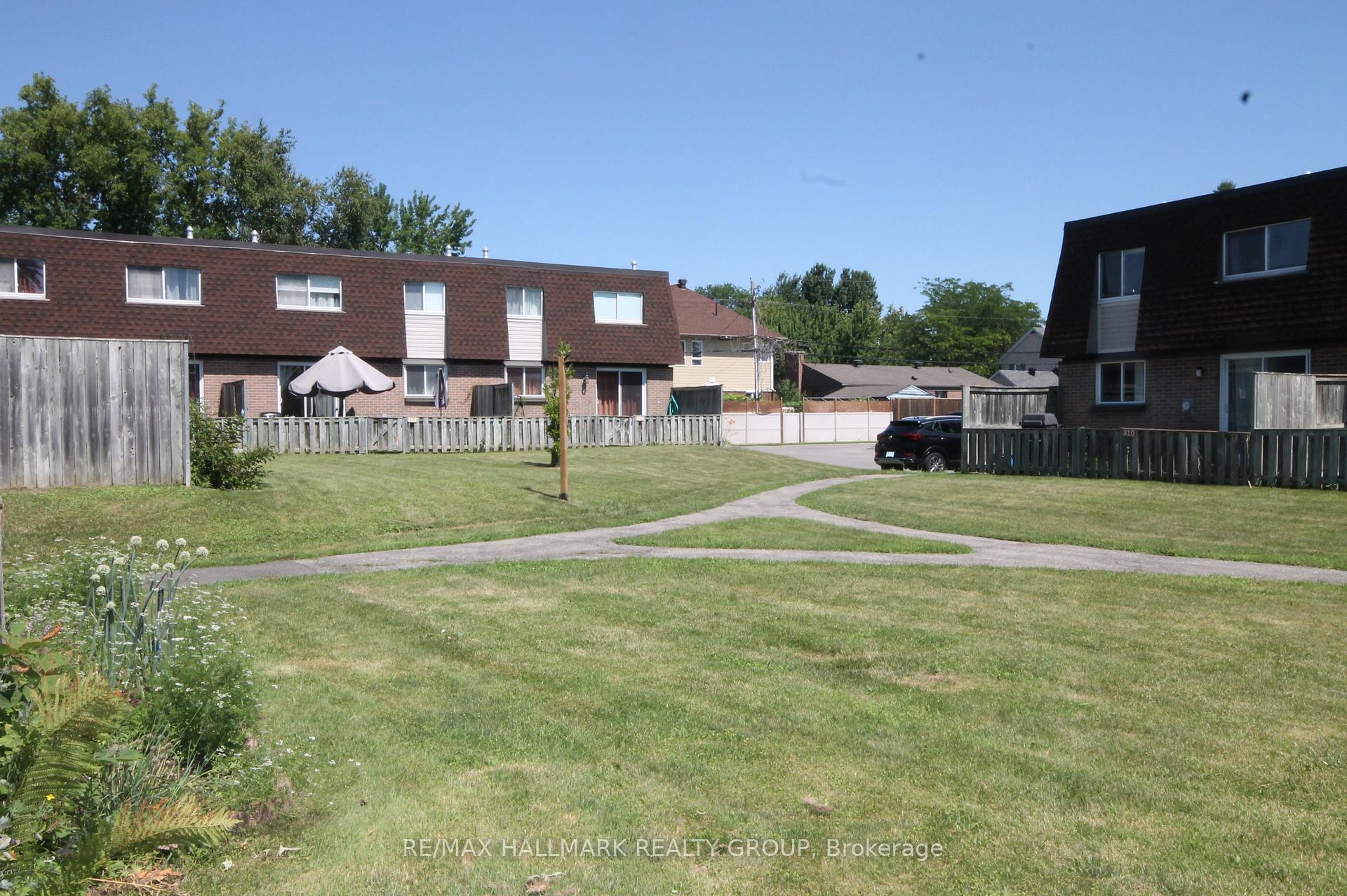 Photo 21 of 37 B Glenridge Road, Ottawa, Meadowlands/Crestview — HOMEH