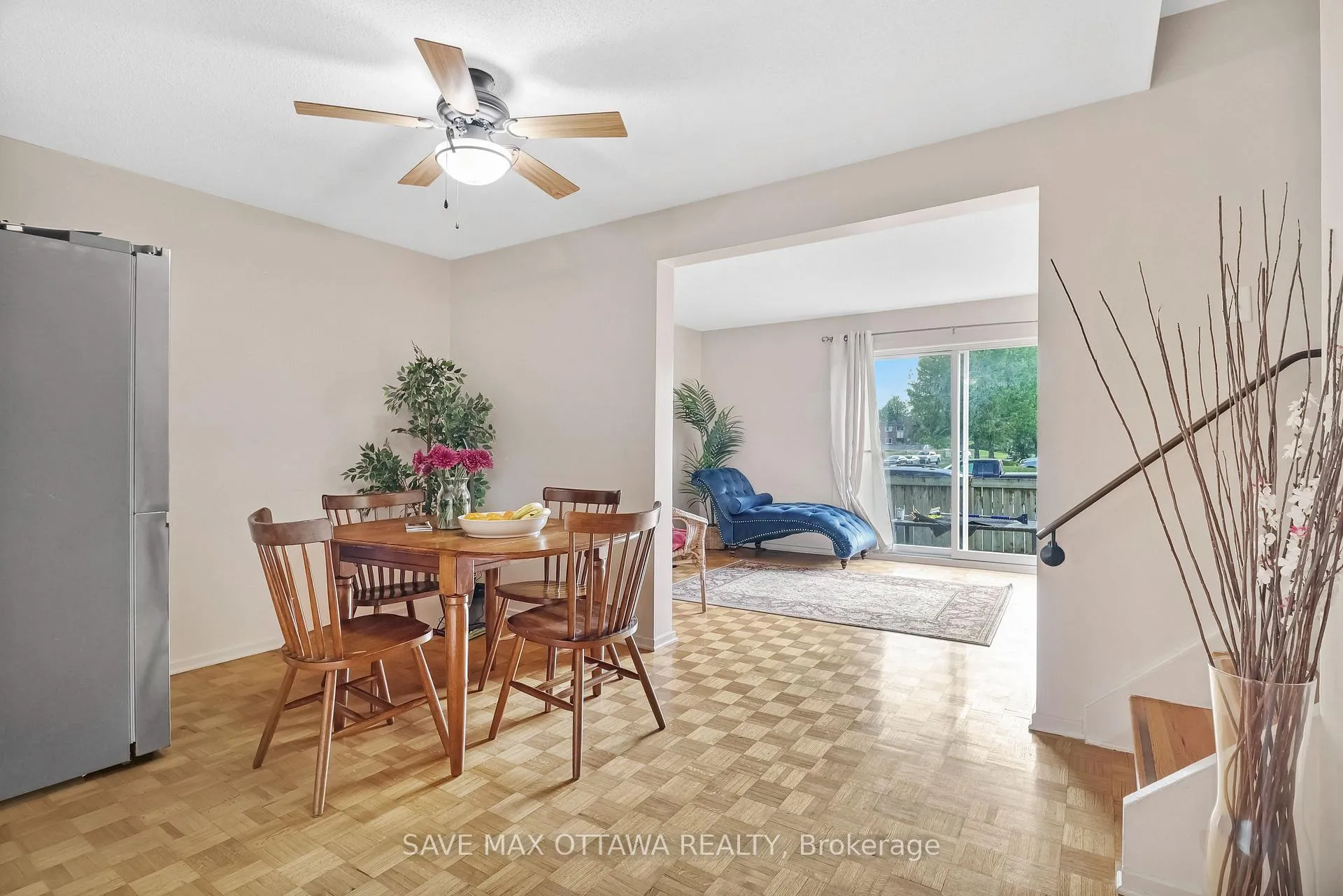 Photo 11 of 3036 Fairlea Crescent, Ottawa, Heron Gate/Industrial Park — HOMEH