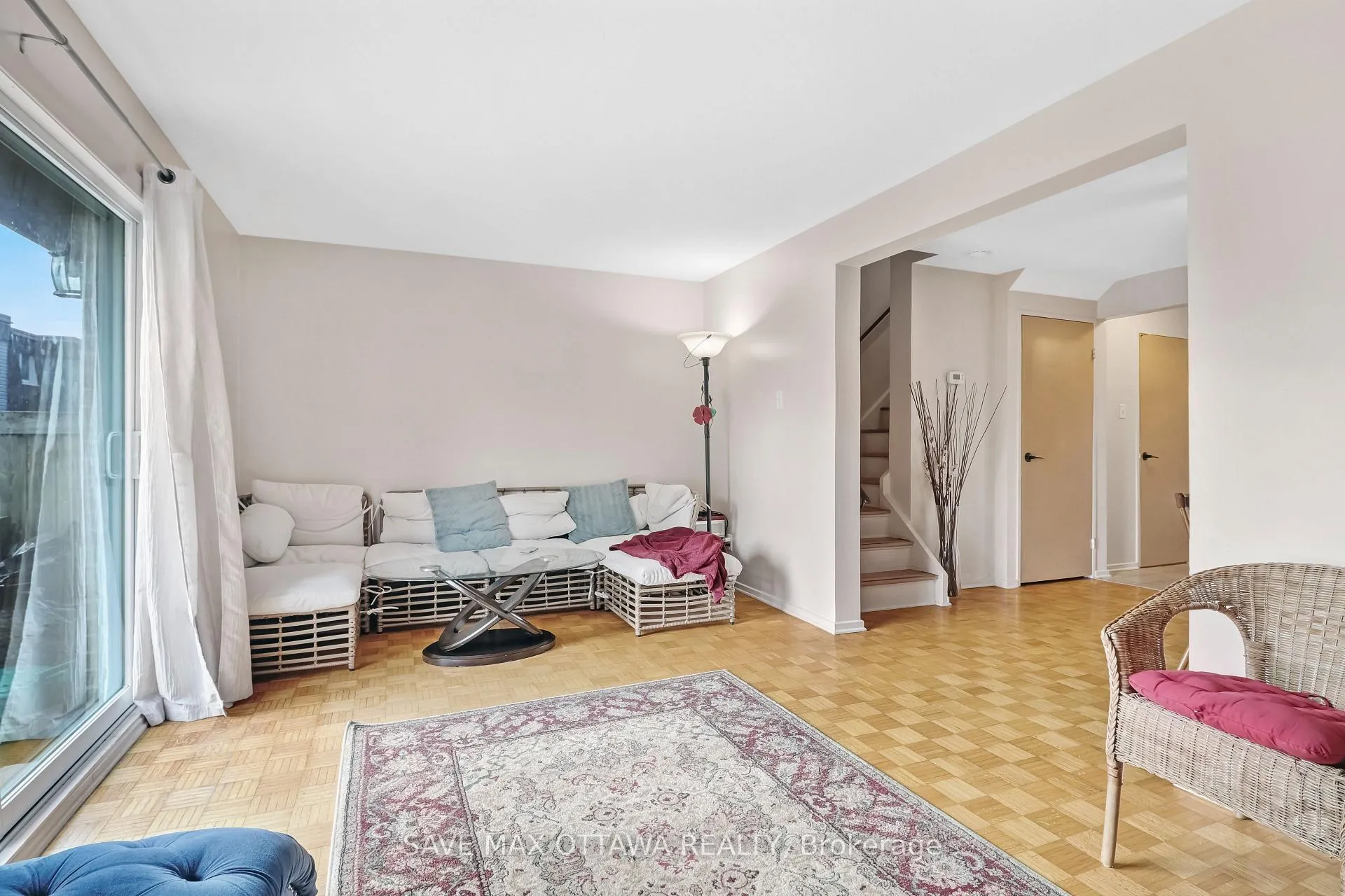 Photo 12 of 3036 Fairlea Crescent, Ottawa, Heron Gate/Industrial Park — HOMEH