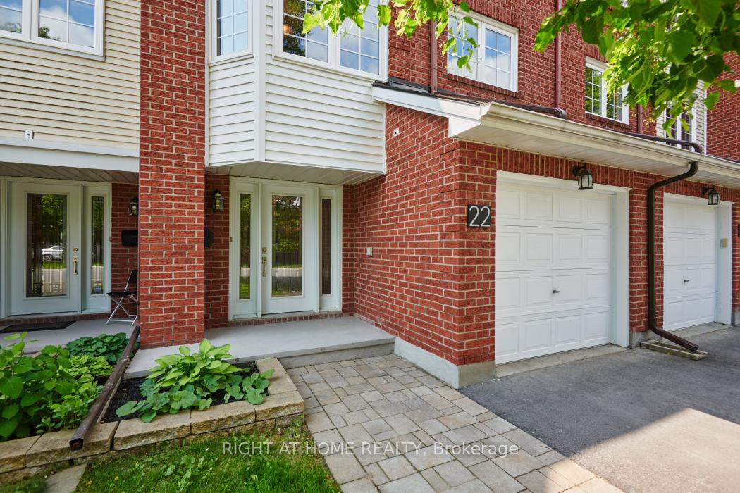 Photo 2 of 22 Wrenwood Crescent, Ottawa, Centrepointe — HOMEH