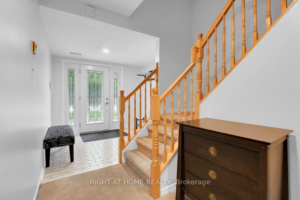 Photo 5 of 22 Wrenwood Crescent, Ottawa, Centrepointe — HOMEH