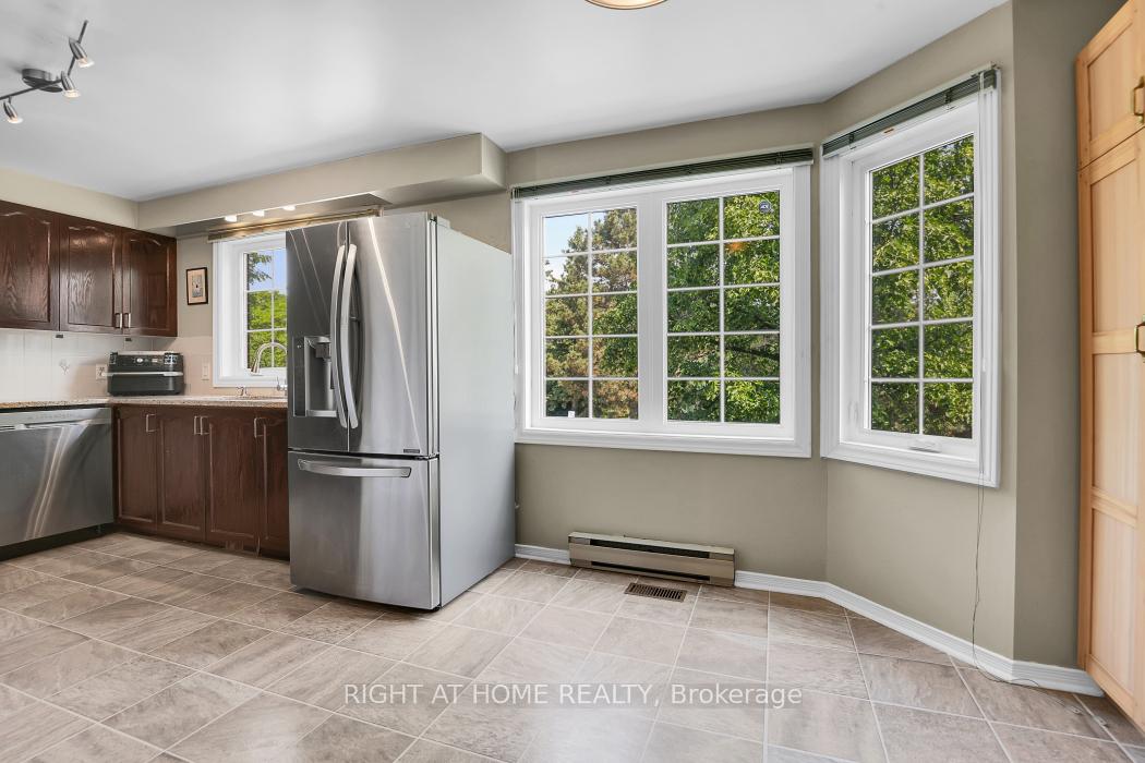 Photo 13 of 22 Wrenwood Crescent, Ottawa, Centrepointe — HOMEH