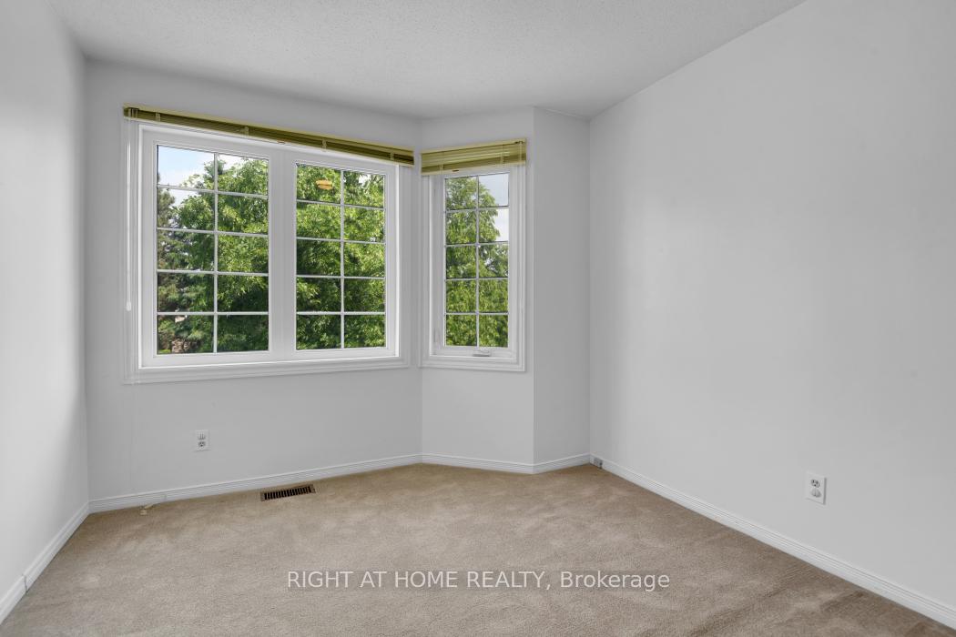 Photo 23 of 22 Wrenwood Crescent, Ottawa, Centrepointe — HOMEH