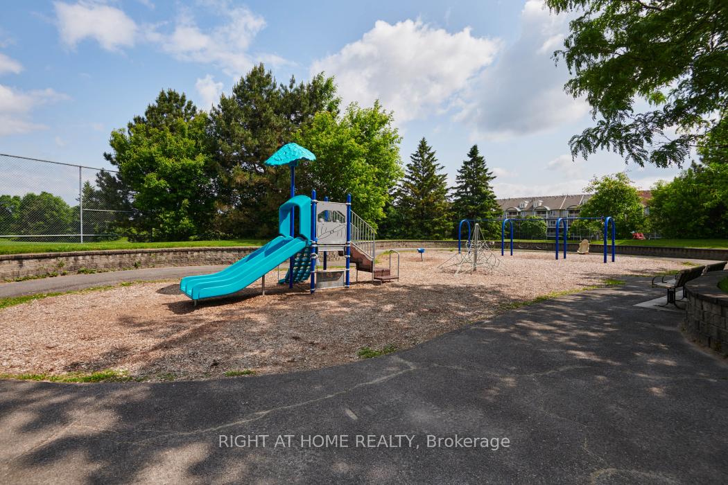 Photo 28 of 22 Wrenwood Crescent, Ottawa, Centrepointe — HOMEH