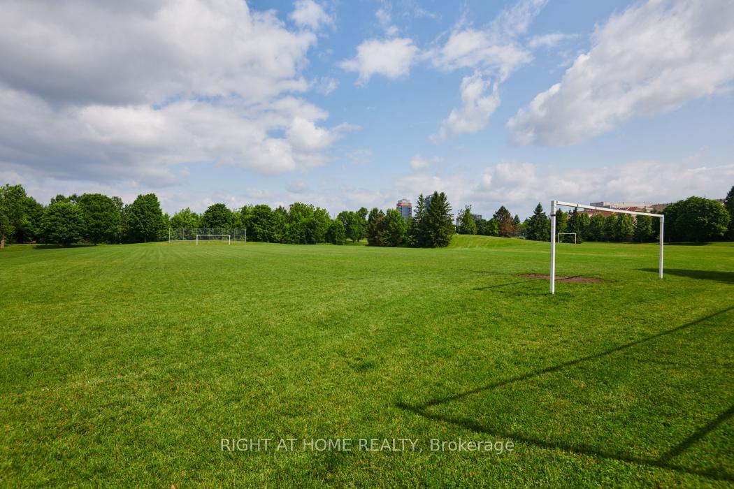 Photo 29 of 22 Wrenwood Crescent, Ottawa, Centrepointe — HOMEH