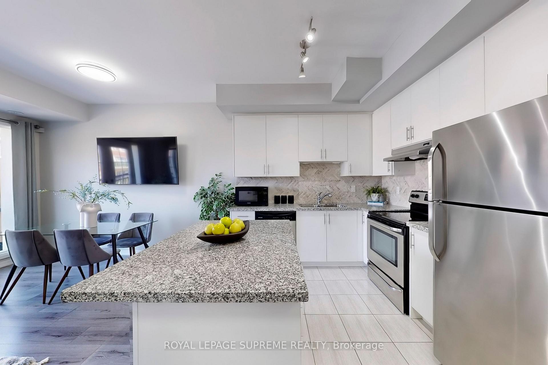 Photo 4 of Unit C08, 26 Bruce Street, Vaughan, East Woodbridge — HOMEH