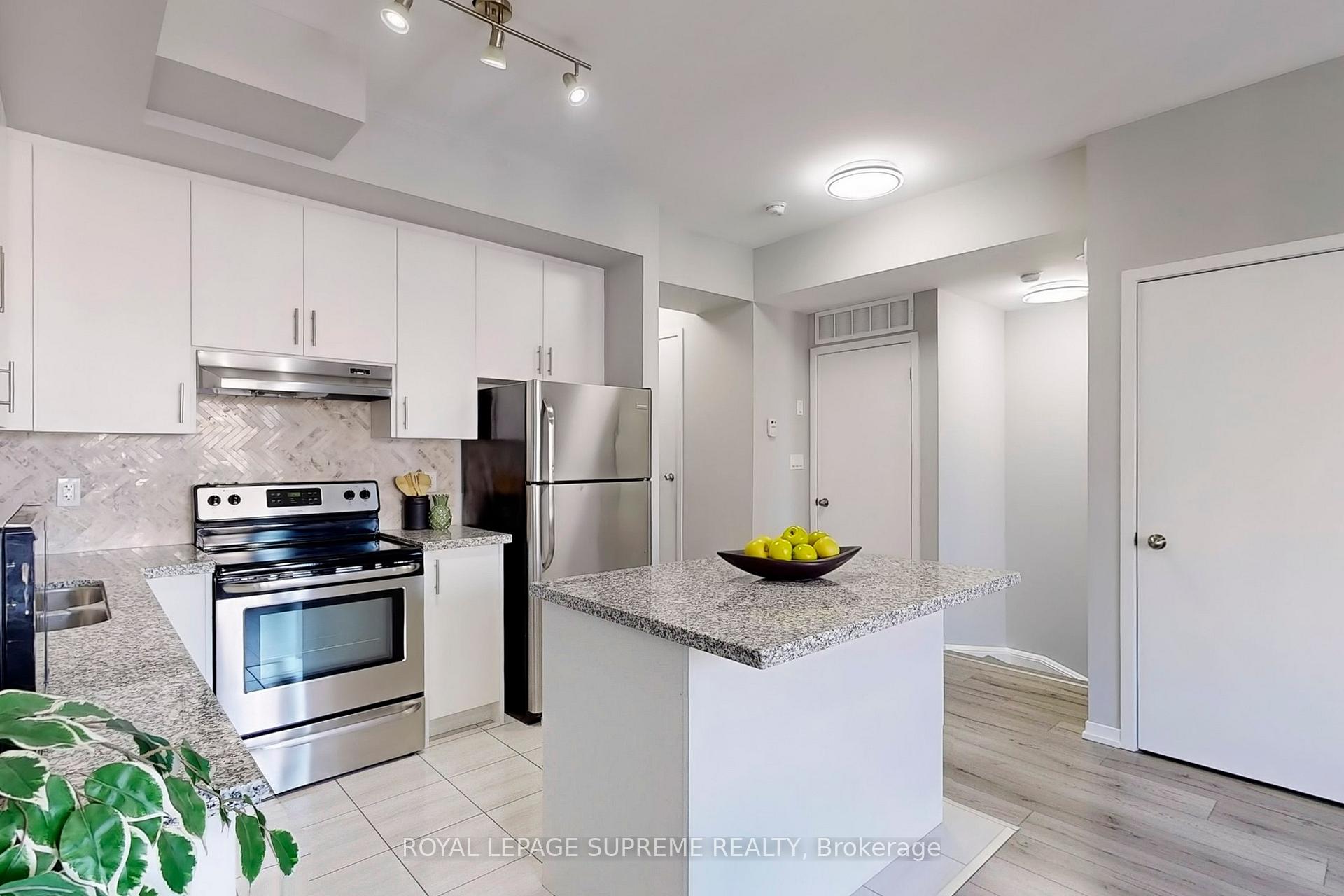 Photo 5 of Unit C08, 26 Bruce Street, Vaughan, East Woodbridge — HOMEH