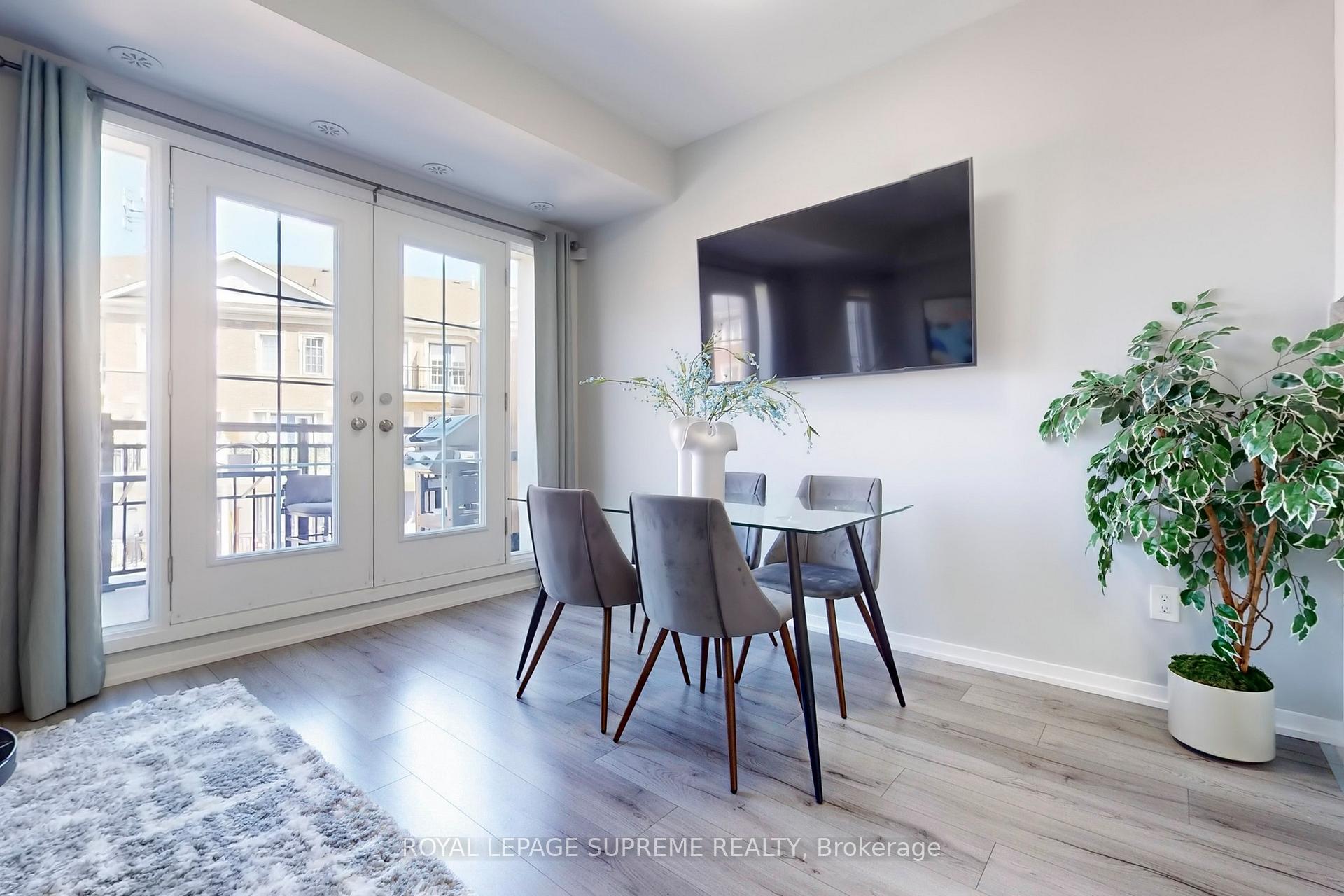 Photo 10 of Unit C08, 26 Bruce Street, Vaughan, East Woodbridge — HOMEH